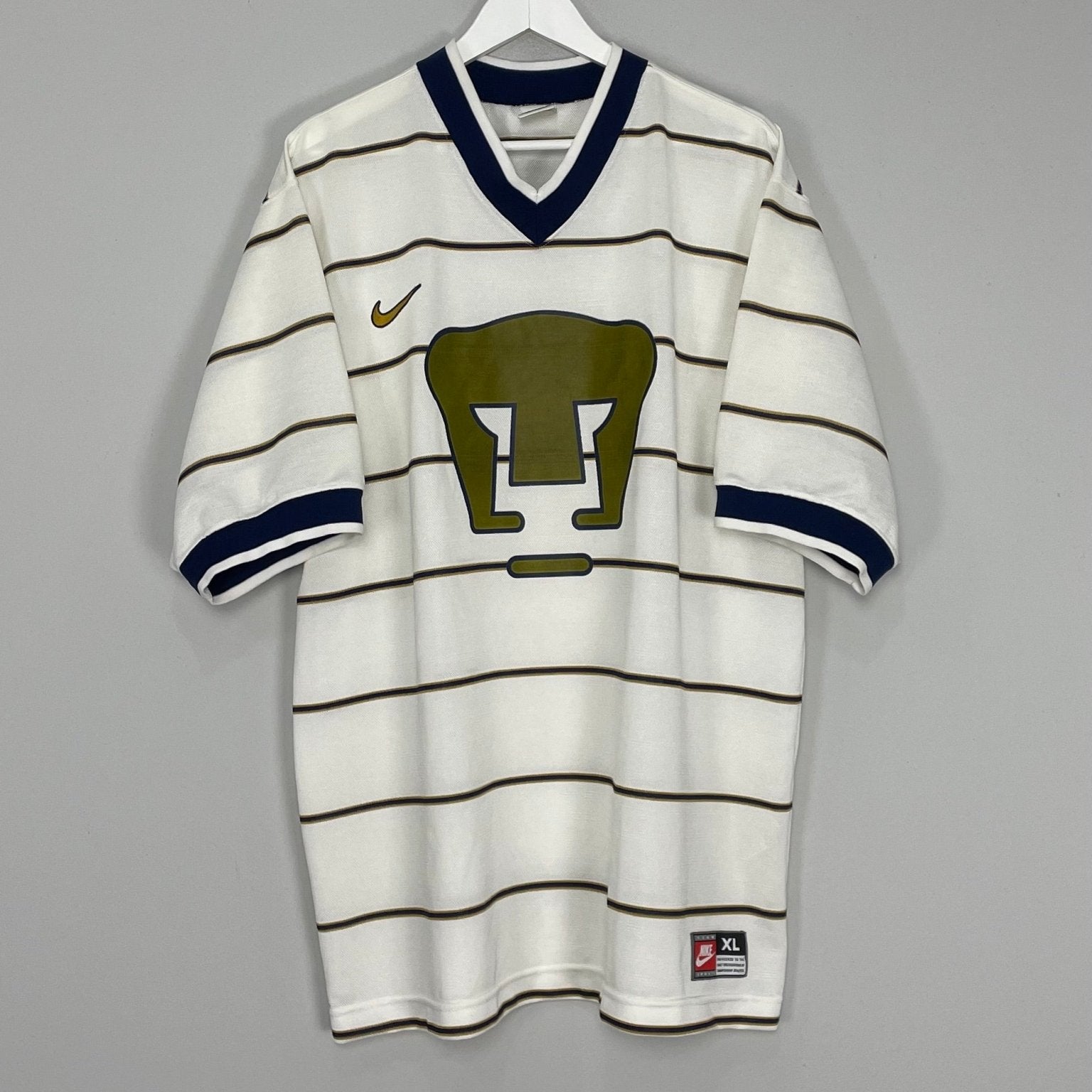Shop 1997/98 UNAM PUMAS AWAY SHIRT (XL) NIKE, classic football shirts, vintage football shirts & retro soccer jerseys at Cult Kits