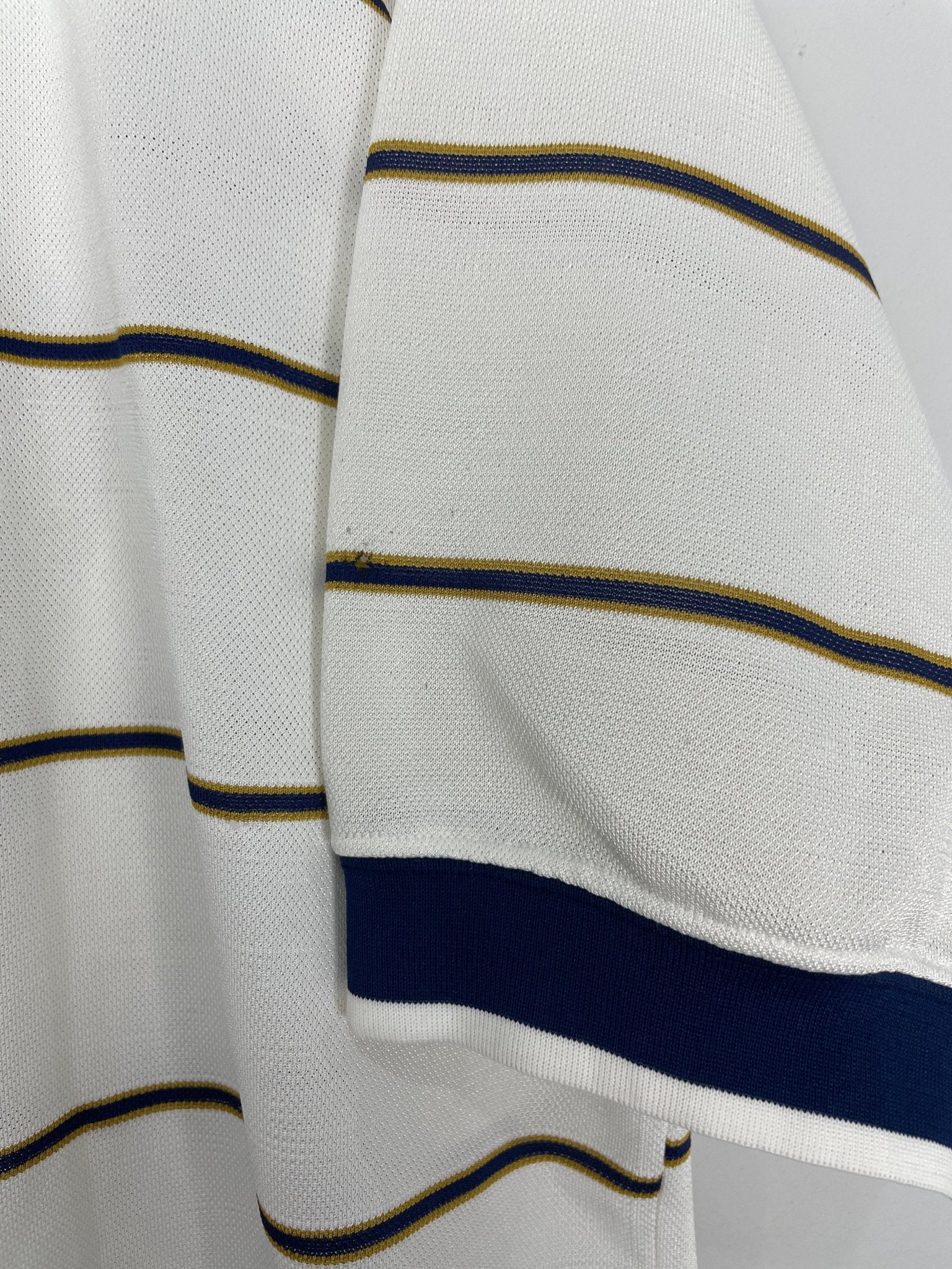 Shop 1997/98 UNAM PUMAS AWAY SHIRT (XL) NIKE, classic football shirts, vintage football shirts & retro soccer jerseys at Cult Kits