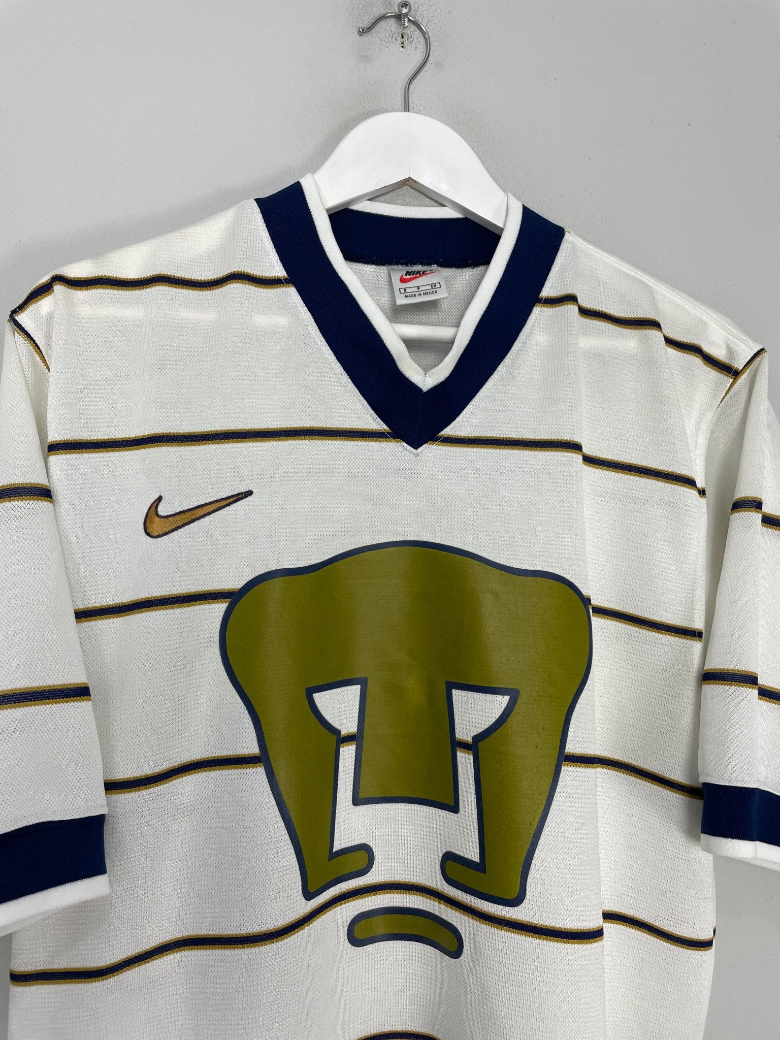 Shop 1997/98 UNAM PUMAS HOME SHIRT (S) NIKE, classic football shirts, vintage football shirts & retro soccer jerseys at Cult Kits