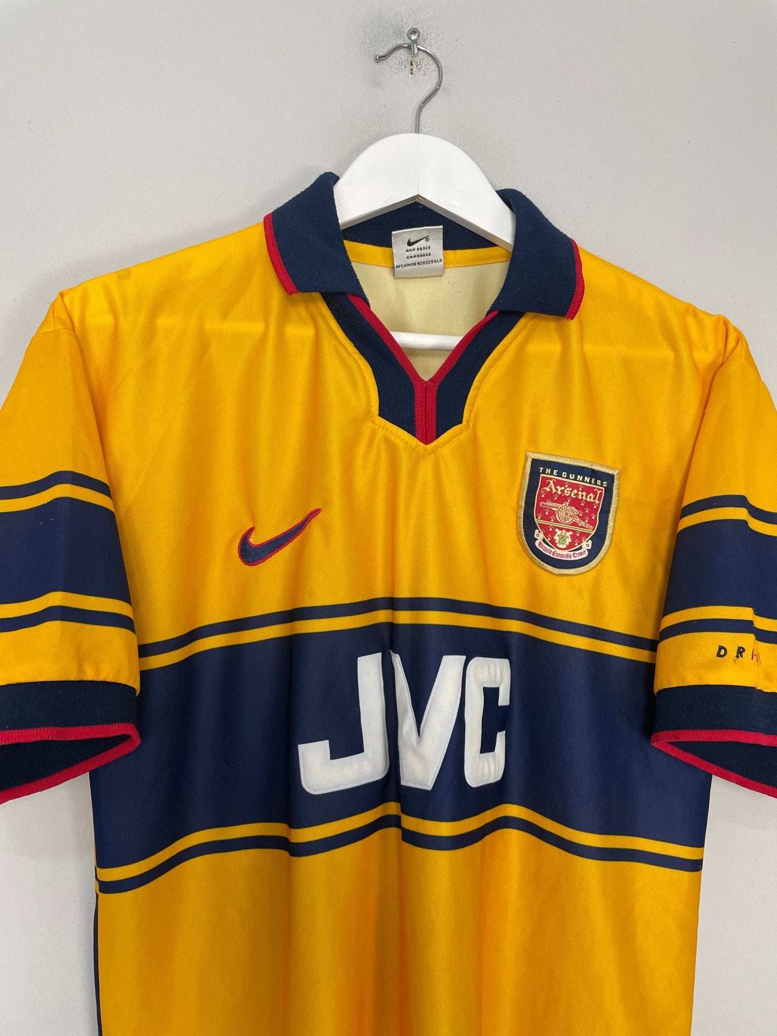 Shop 1997/99 ARSENAL AWAY SHIRT (M) NIKE, classic football shirts, vintage football shirts & retro soccer jerseys at Cult Kits