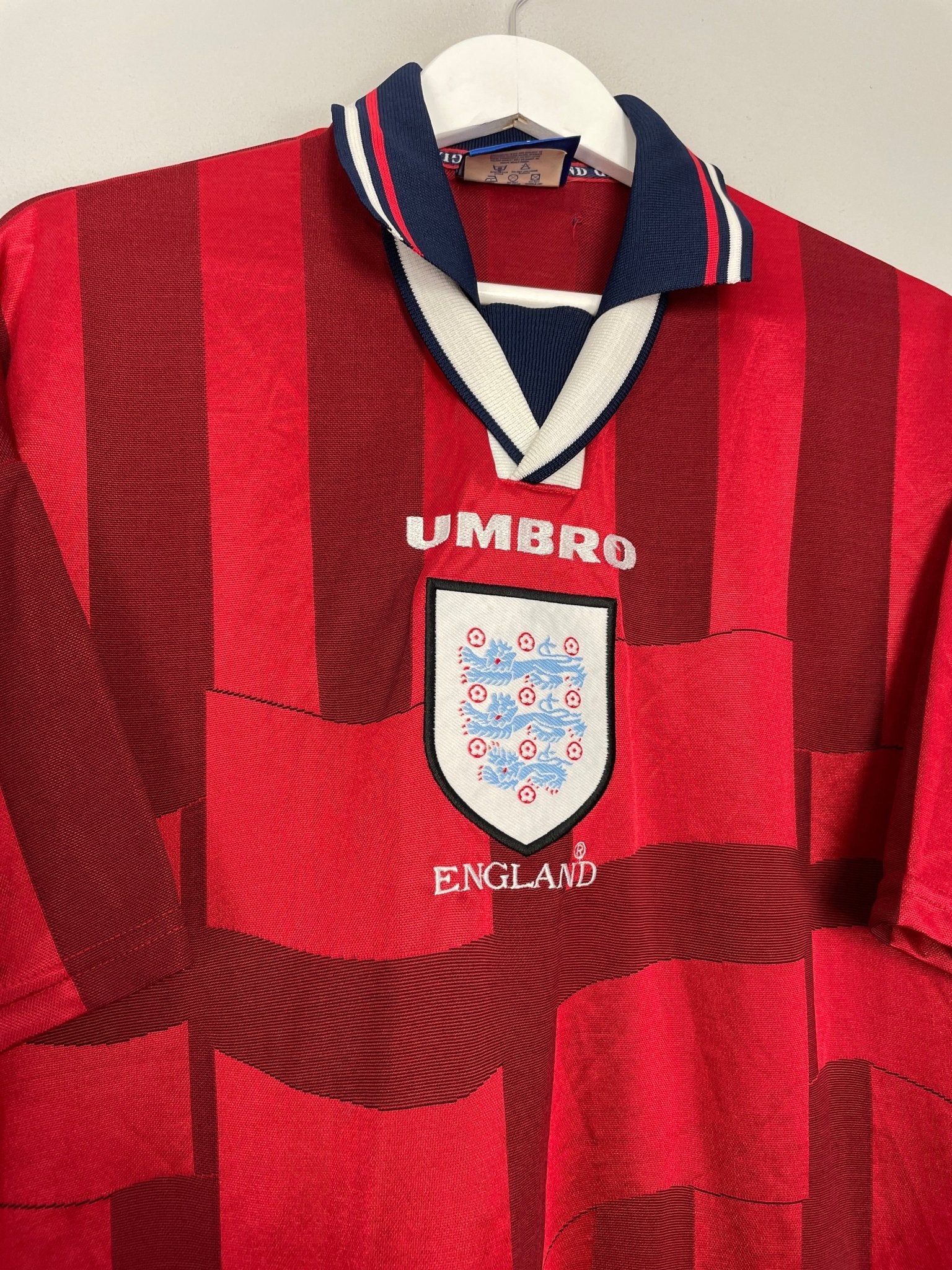 Shop 1997/99 ENGLAND AWAY SHIRT (XL) UMBRO, classic football shirts, vintage football shirts & retro soccer jerseys at Cult Kits