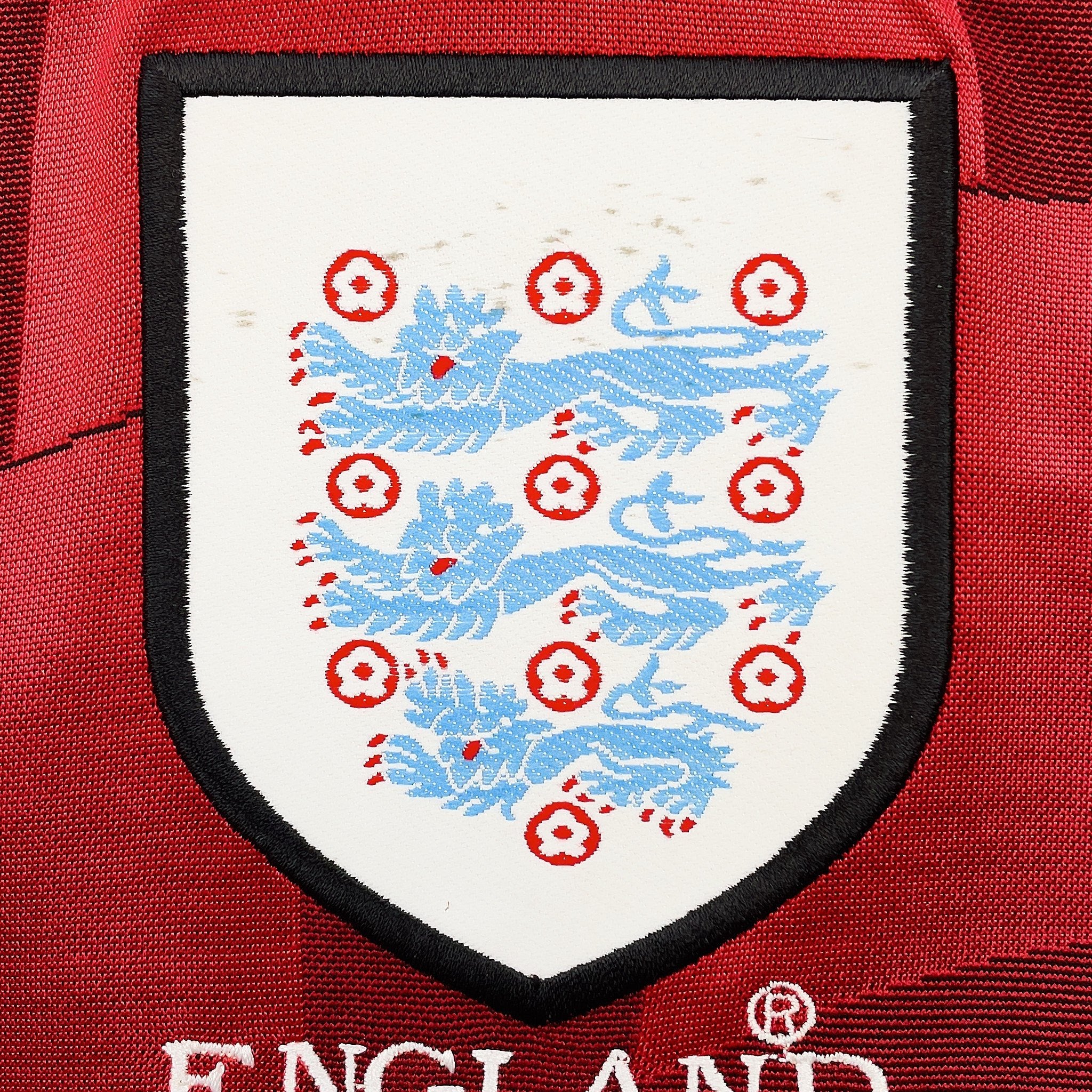 Buy 1997/99 England Beckham 7 Away Shirt (M) Umbro ~ Free worldwide shipping ~ Authentic Vintage Football Shirts from Cult Kits