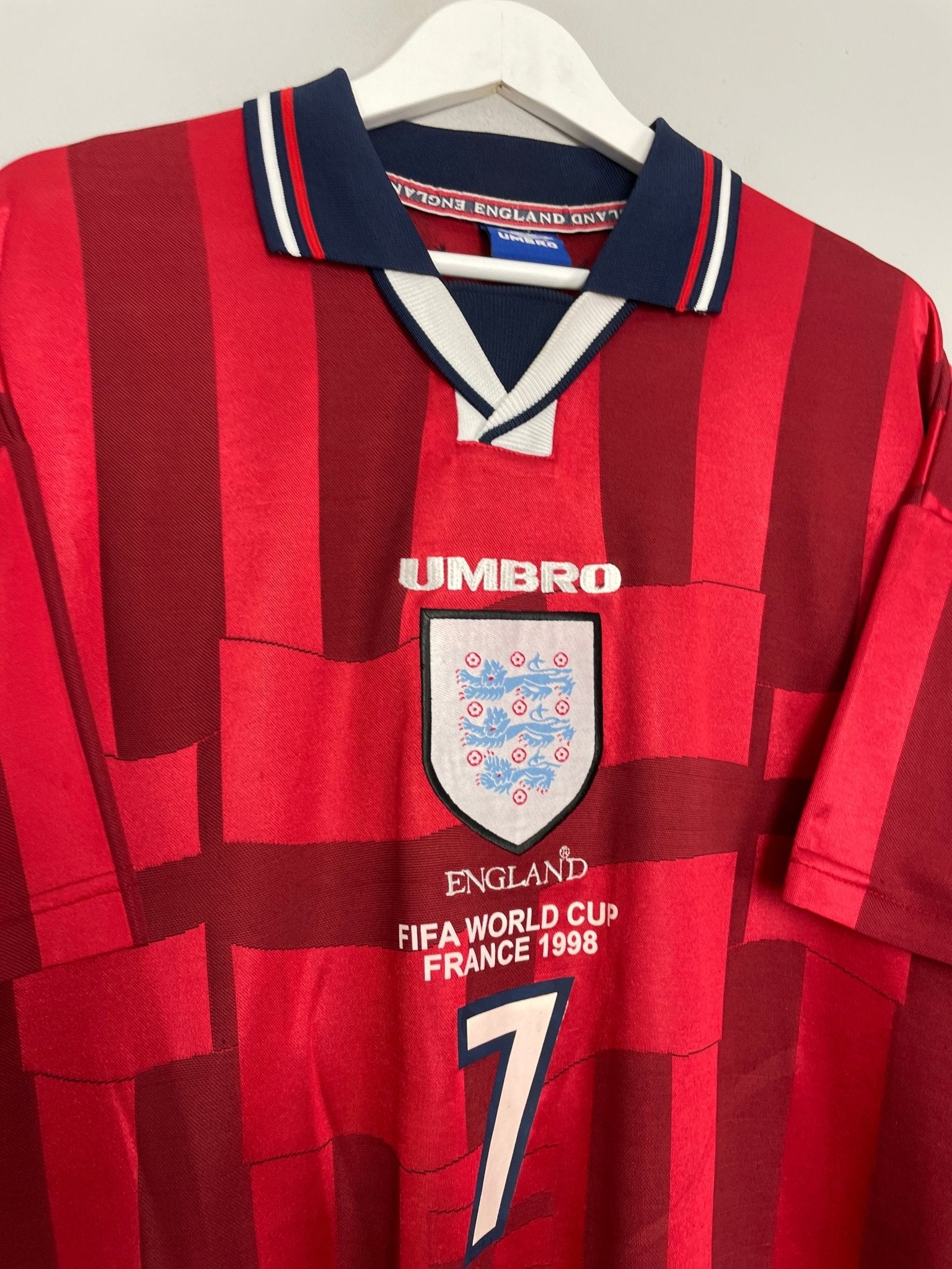 Shop 1997/99 ENGLAND BECKHAM #7 AWAY SHIRT (M) UMBRO, classic football shirts, vintage football shirts & retro soccer jerseys at Cult Kits