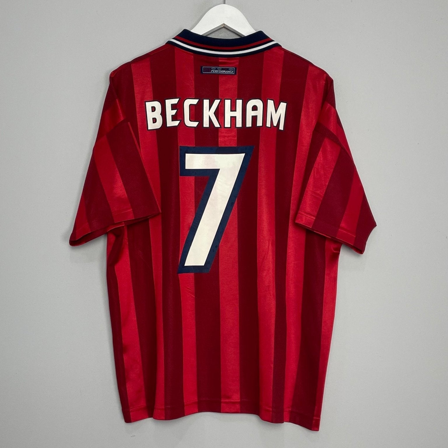 Shop 1997/99 ENGLAND BECKHAM #7 AWAY SHIRT (M) UMBRO, classic football shirts, vintage football shirts & retro soccer jerseys at Cult Kits