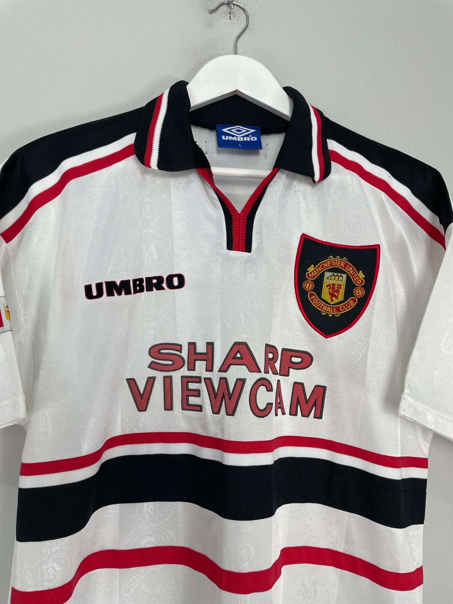 Shop 1997/99 MANCHESTER UNITED BECKHAM #7 AWAY SHIRT (L) UMBRO, classic football shirts, vintage football shirts & retro soccer jerseys at Cult Kits