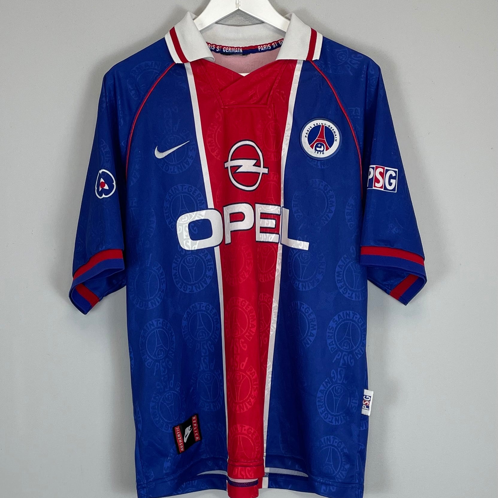 Shop 1996/98 PSG HOME SHIRT (L) NIKE, classic football shirts, vintage football shirts & retro soccer jerseys at Cult Kits