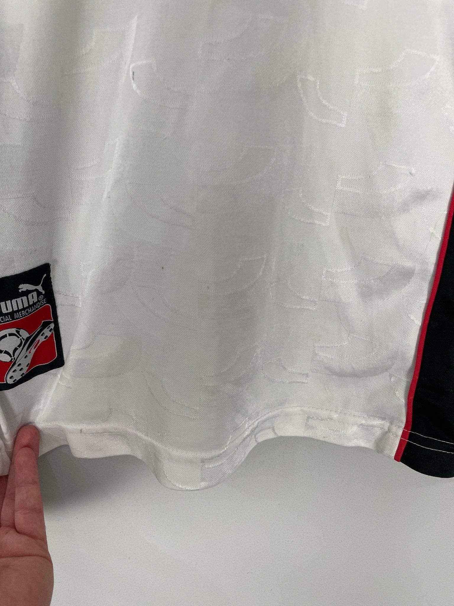 Shop 1998 AUSTRIA HOME SHIRT (L) PUMA, classic football shirts, vintage football shirts & retro soccer jerseys at Cult Kits