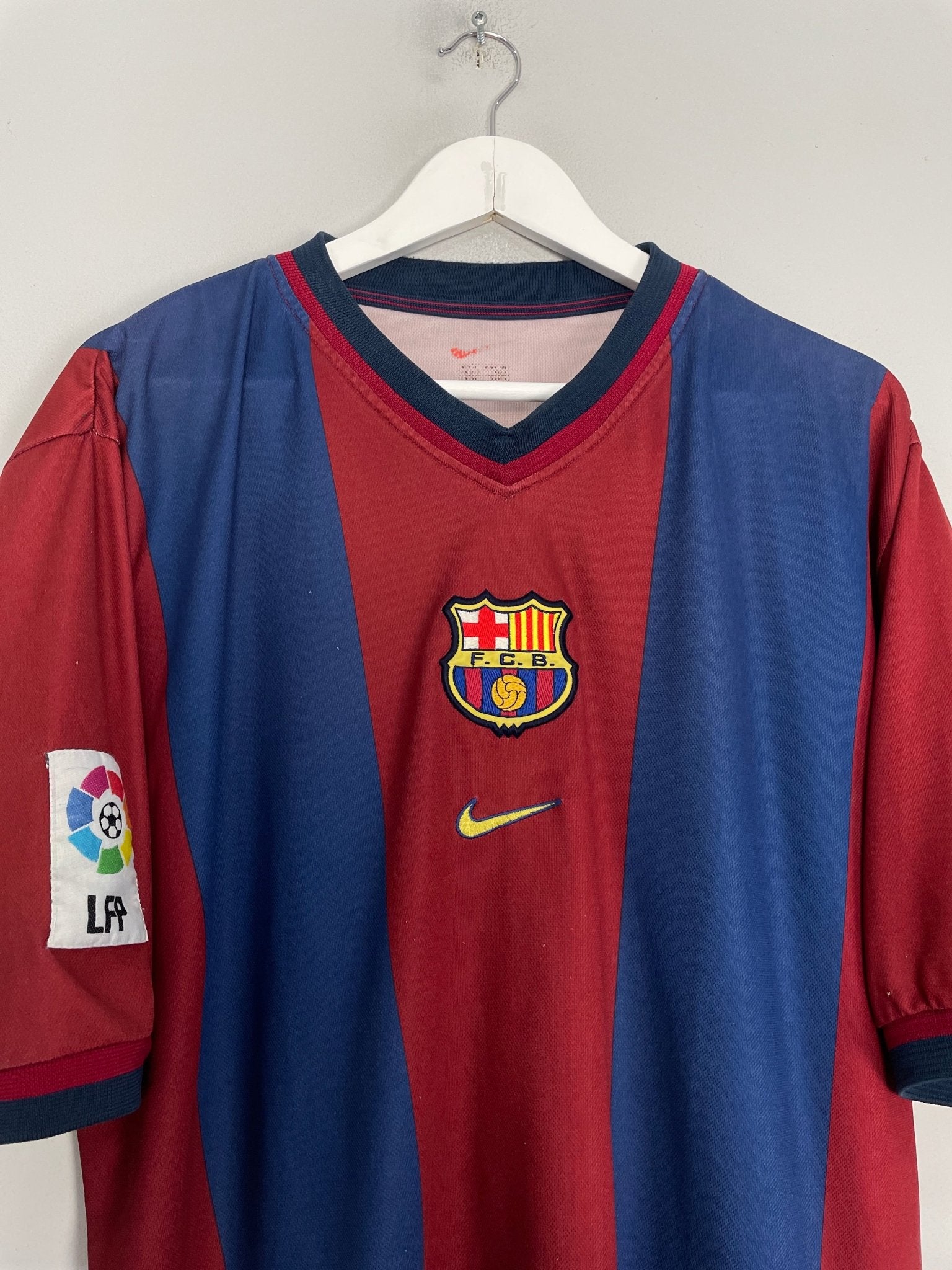 Shop 1998/00 BARCELONA GUARDIOLA #4 HOME SHIRT (XL) NIKE, classic football shirts, vintage football shirts & retro soccer jerseys at Cult Kits