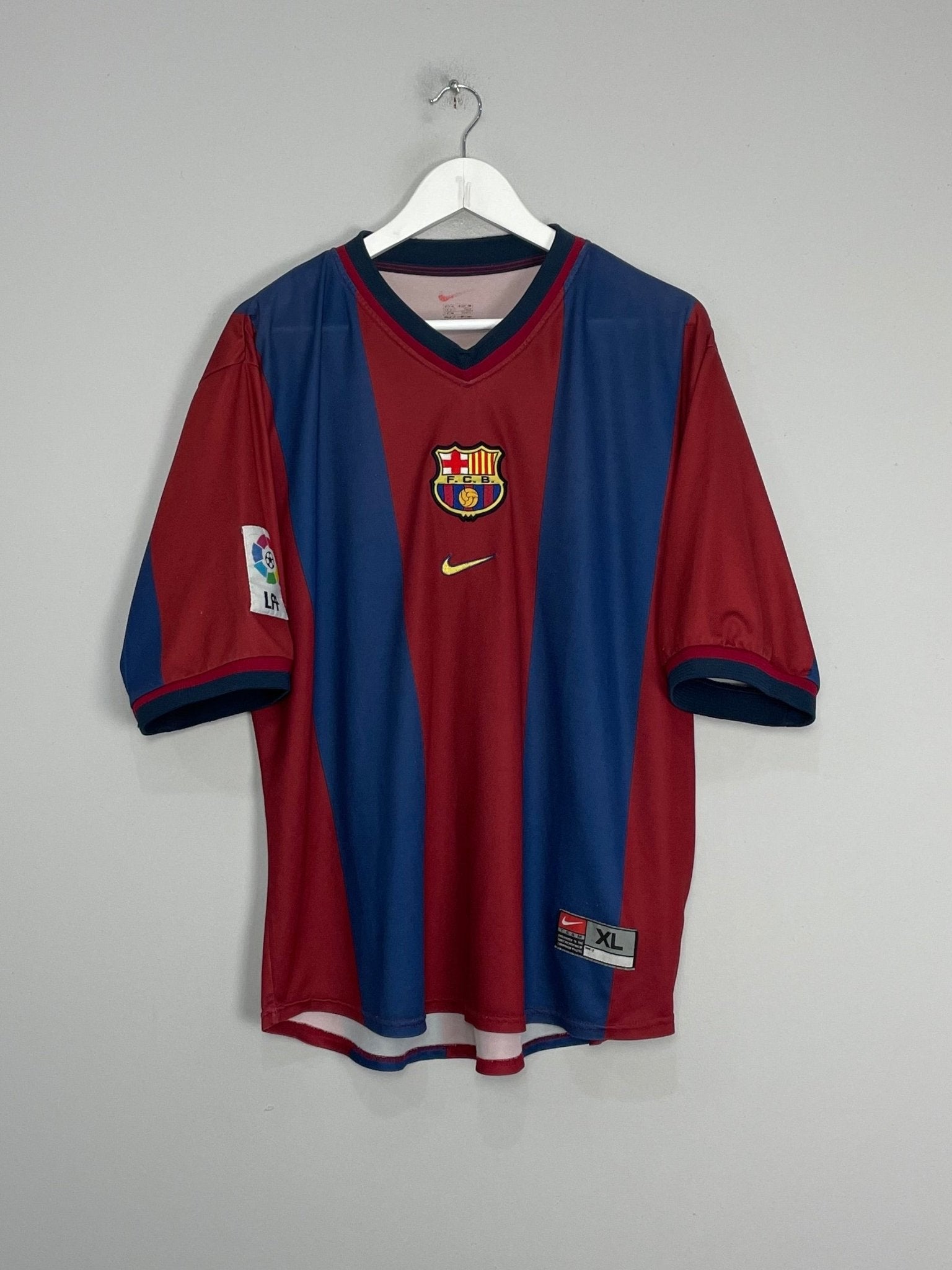 Shop 1998/00 BARCELONA GUARDIOLA #4 HOME SHIRT (XL) NIKE, classic football shirts, vintage football shirts & retro soccer jerseys at Cult Kits