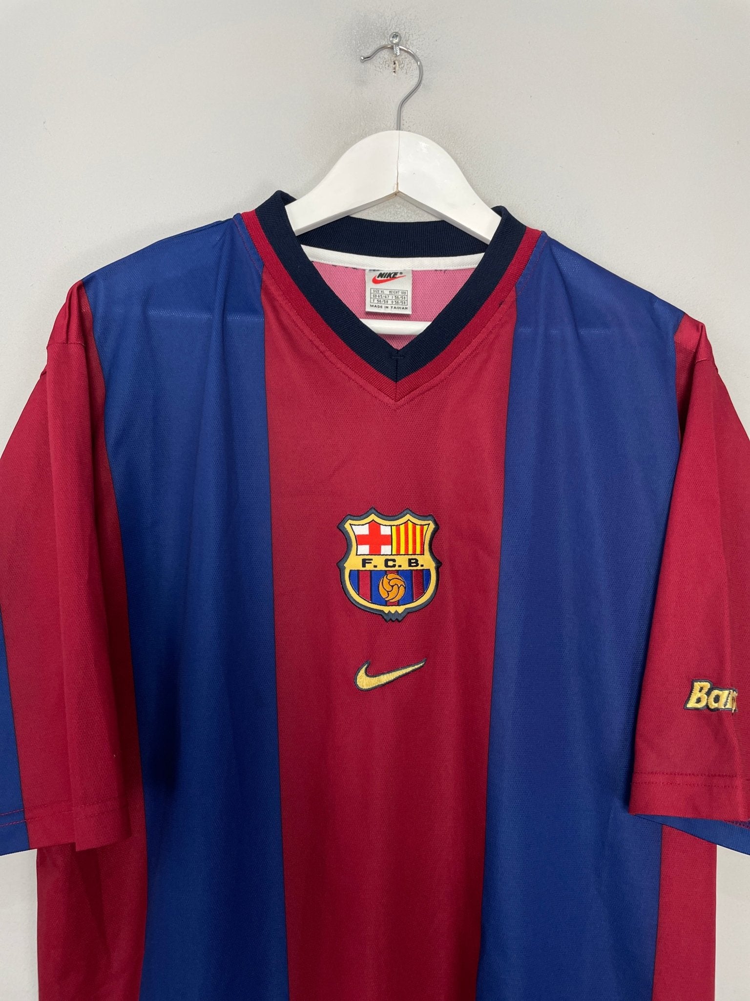 Shop 1998/00 BARCELONA HOME SHIRT (XL) BASIC NIKE, classic football shirts, vintage football shirts & retro soccer jerseys at Cult Kits