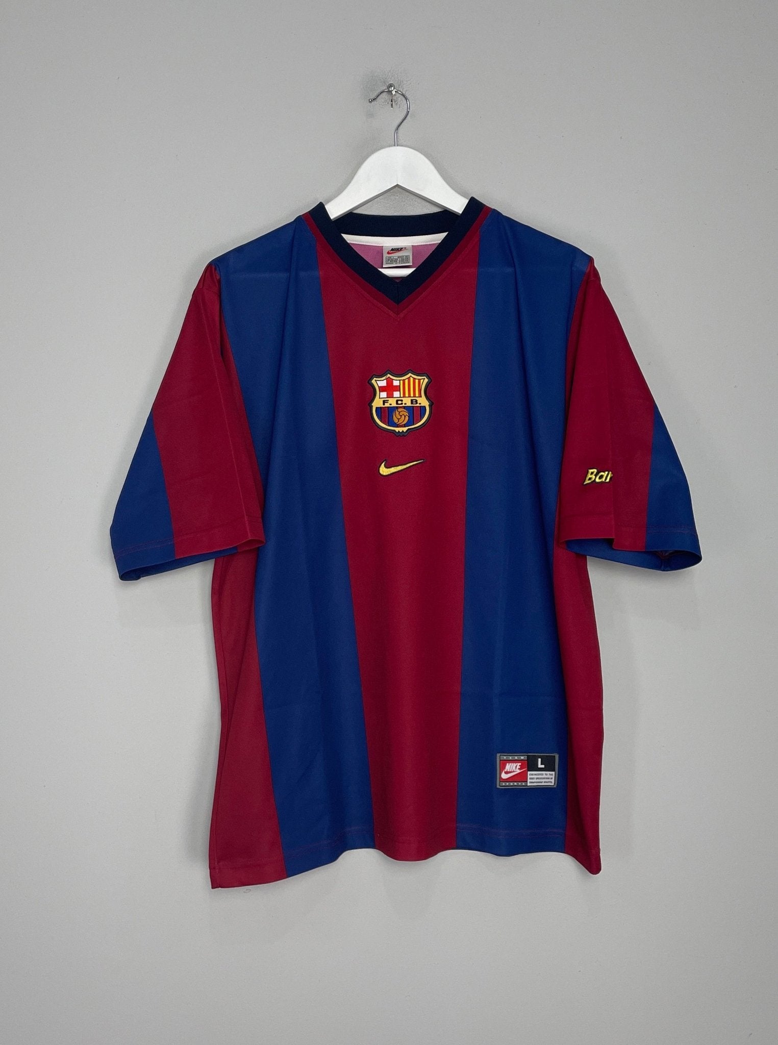 Shop 1998/00 BARCELONA RIVALDO #10 HOME SHIRT (L) NIKE BASIC, classic football shirts, vintage football shirts & retro soccer jerseys at Cult Kits