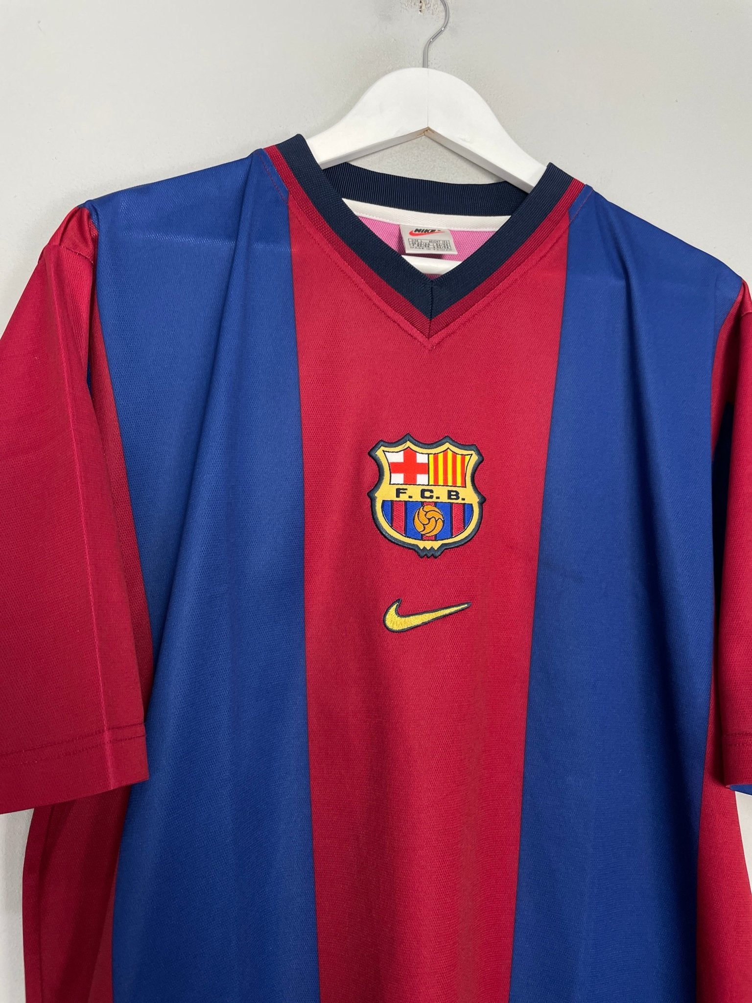 Shop 1998/00 BARCELONA RIVALDO #10 HOME SHIRT (L) NIKE BASIC, classic football shirts, vintage football shirts & retro soccer jerseys at Cult Kits