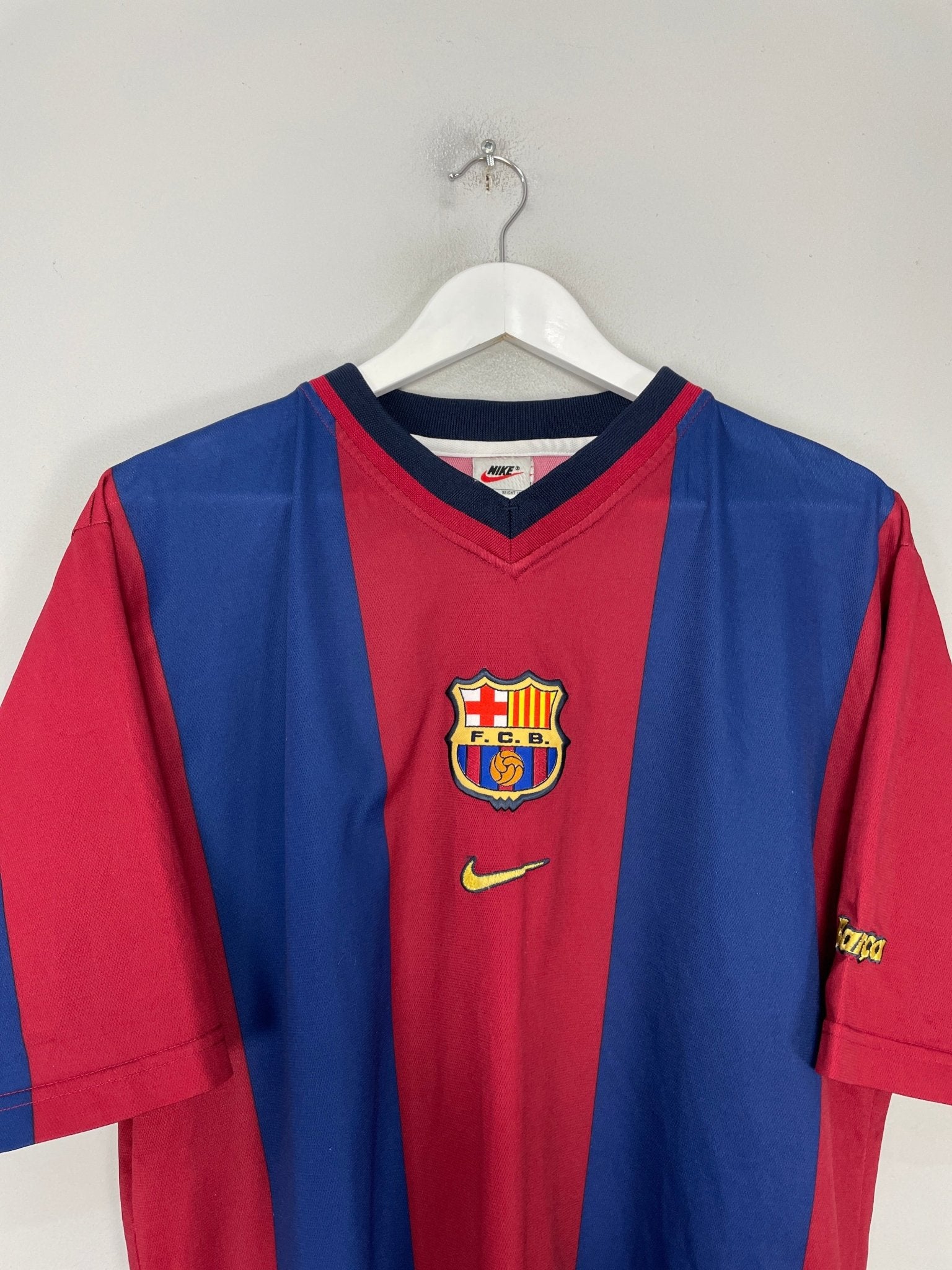 Shop 1998/00 BARCELONA RIVALDO #11 HOME SHIRT (L) NIKE BASIC, classic football shirts, vintage football shirts & retro soccer jerseys at Cult Kits