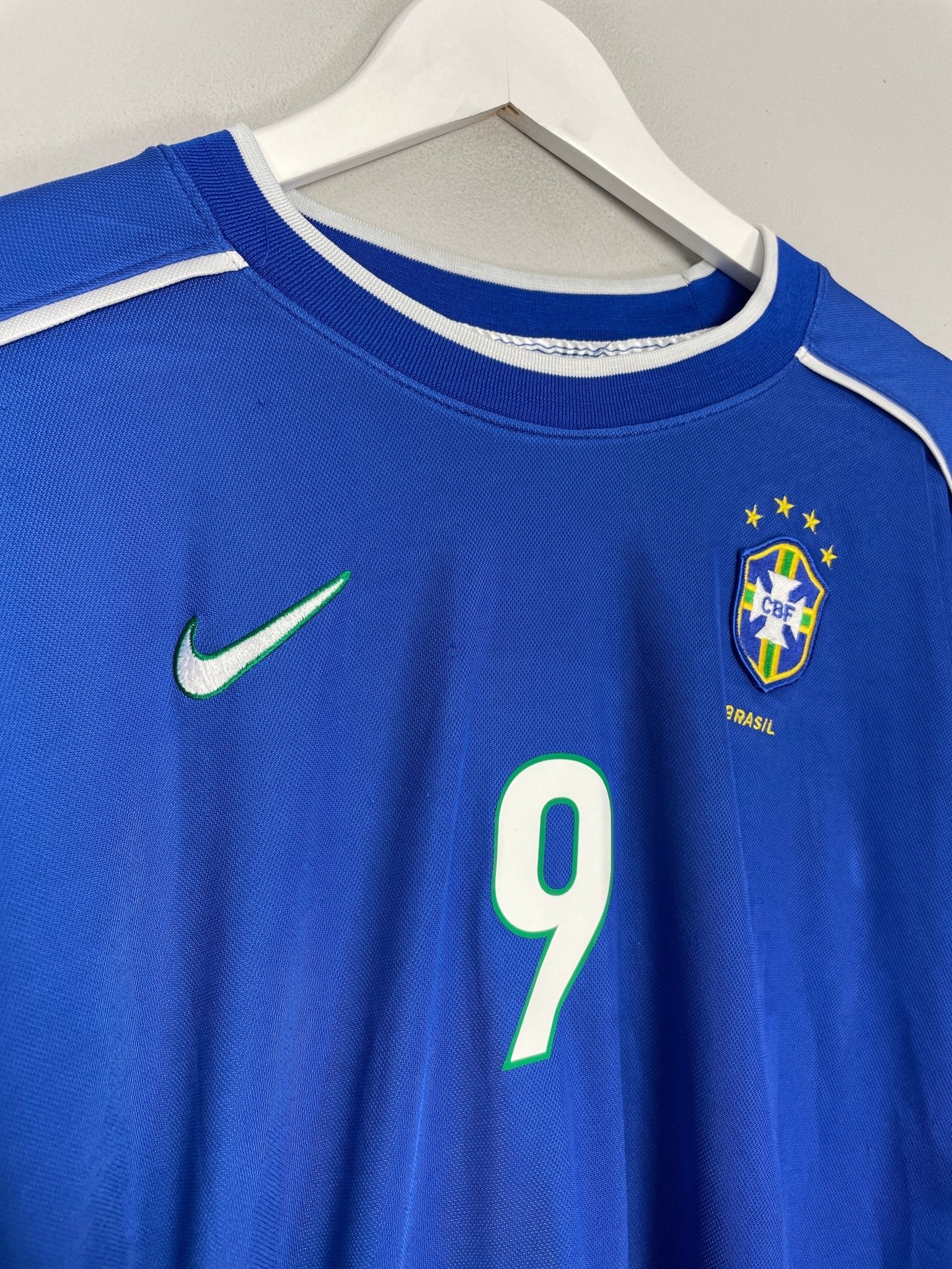 Shop 1998/00 BRAZIL RONALDO #9 AWAY SHIRT (L) NIKE, classic football shirts, vintage football shirts & retro soccer jerseys at Cult Kits
