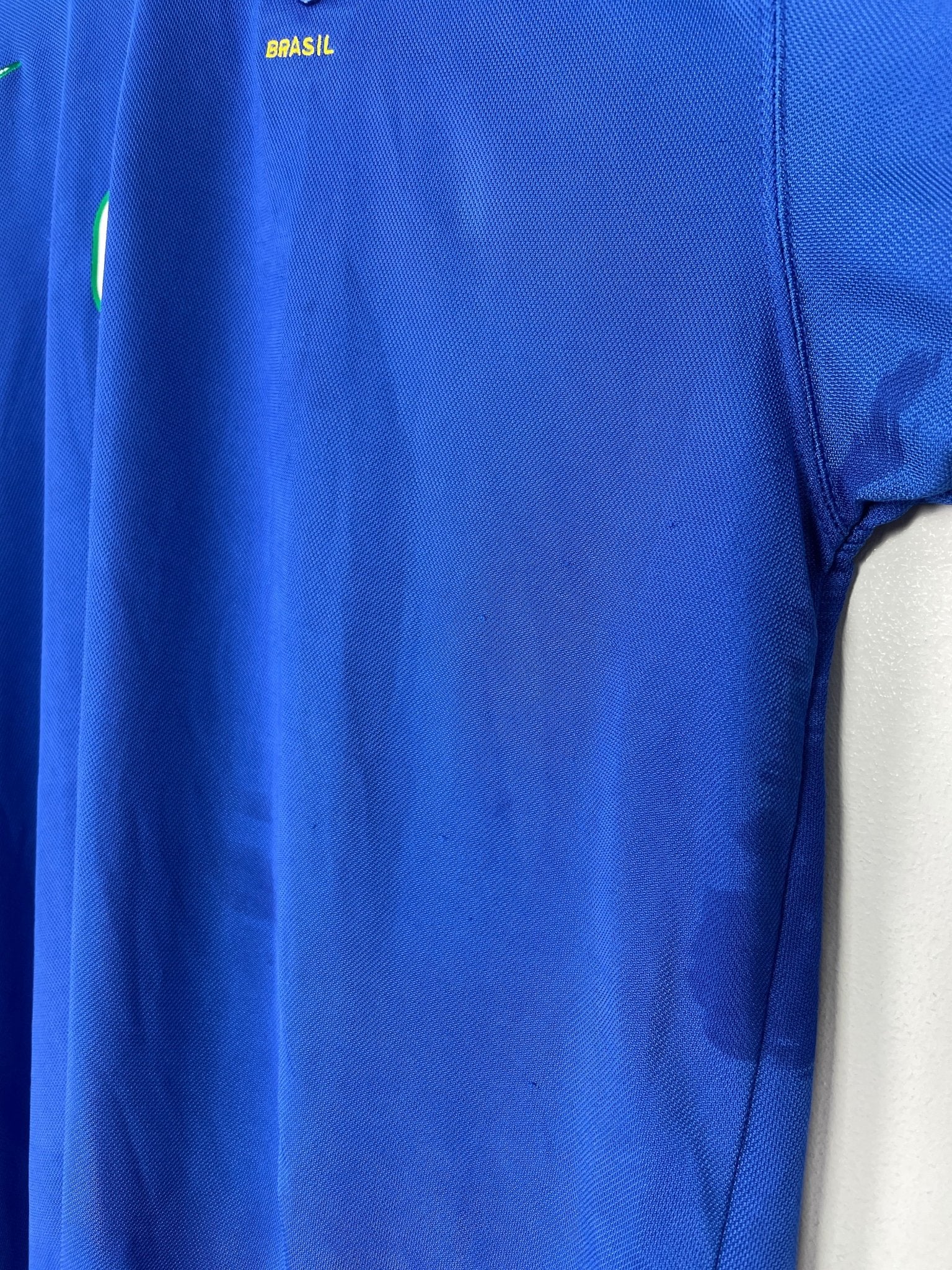 Shop 1998/00 BRAZIL RONALDO #9 AWAY SHIRT (L) NIKE, classic football shirts, vintage football shirts & retro soccer jerseys at Cult Kits