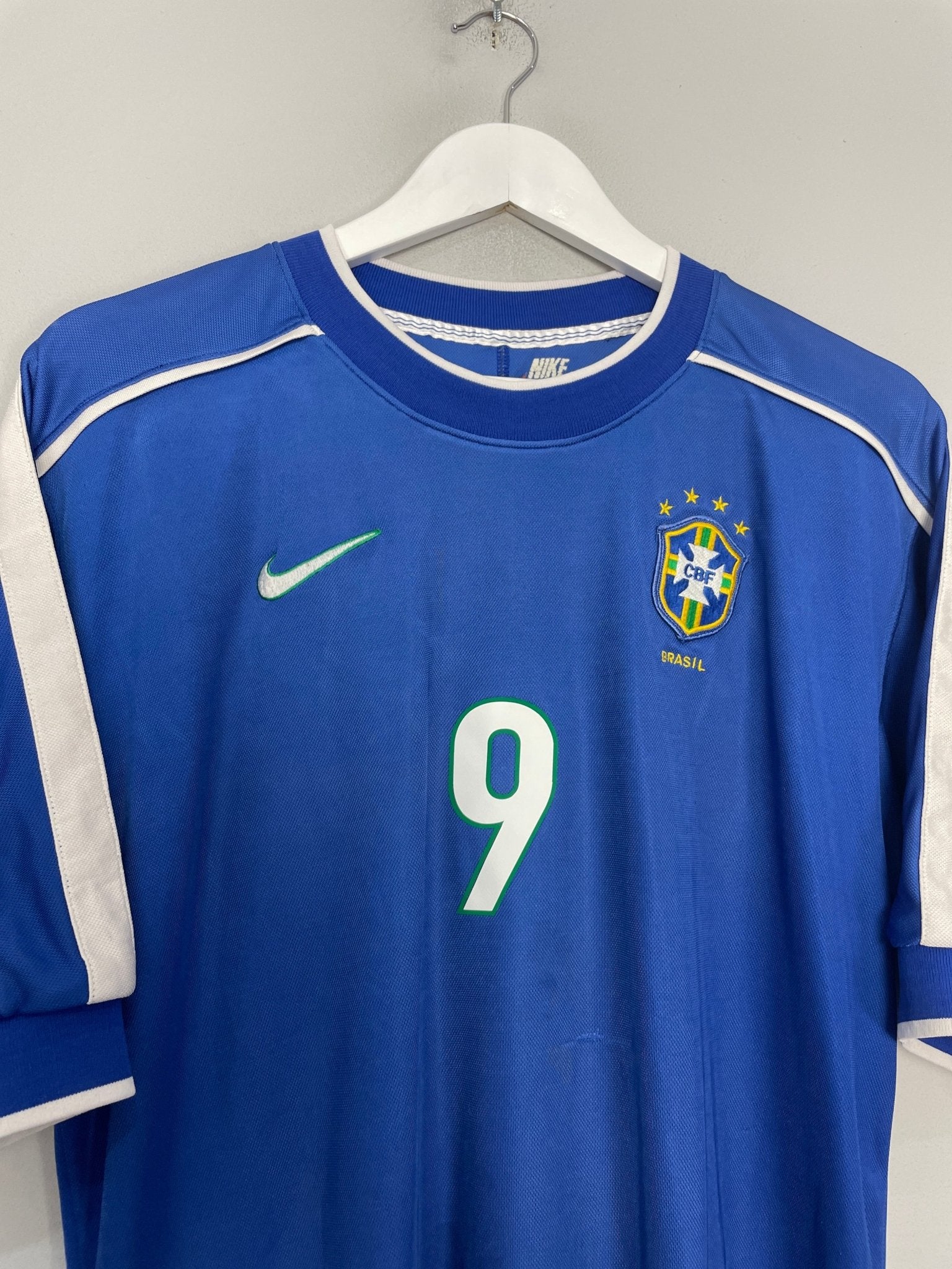 Shop 1998/00 BRAZIL RONALDO #9 AWAY SHIRT (L) NIKE, classic football shirts, vintage football shirts & retro soccer jerseys at Cult Kits