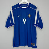 Shop 1998/00 BRAZIL RONALDO #9 AWAY SHIRT (XL) NIKE, classic football shirts, vintage football shirts & retro soccer jerseys at Cult Kits