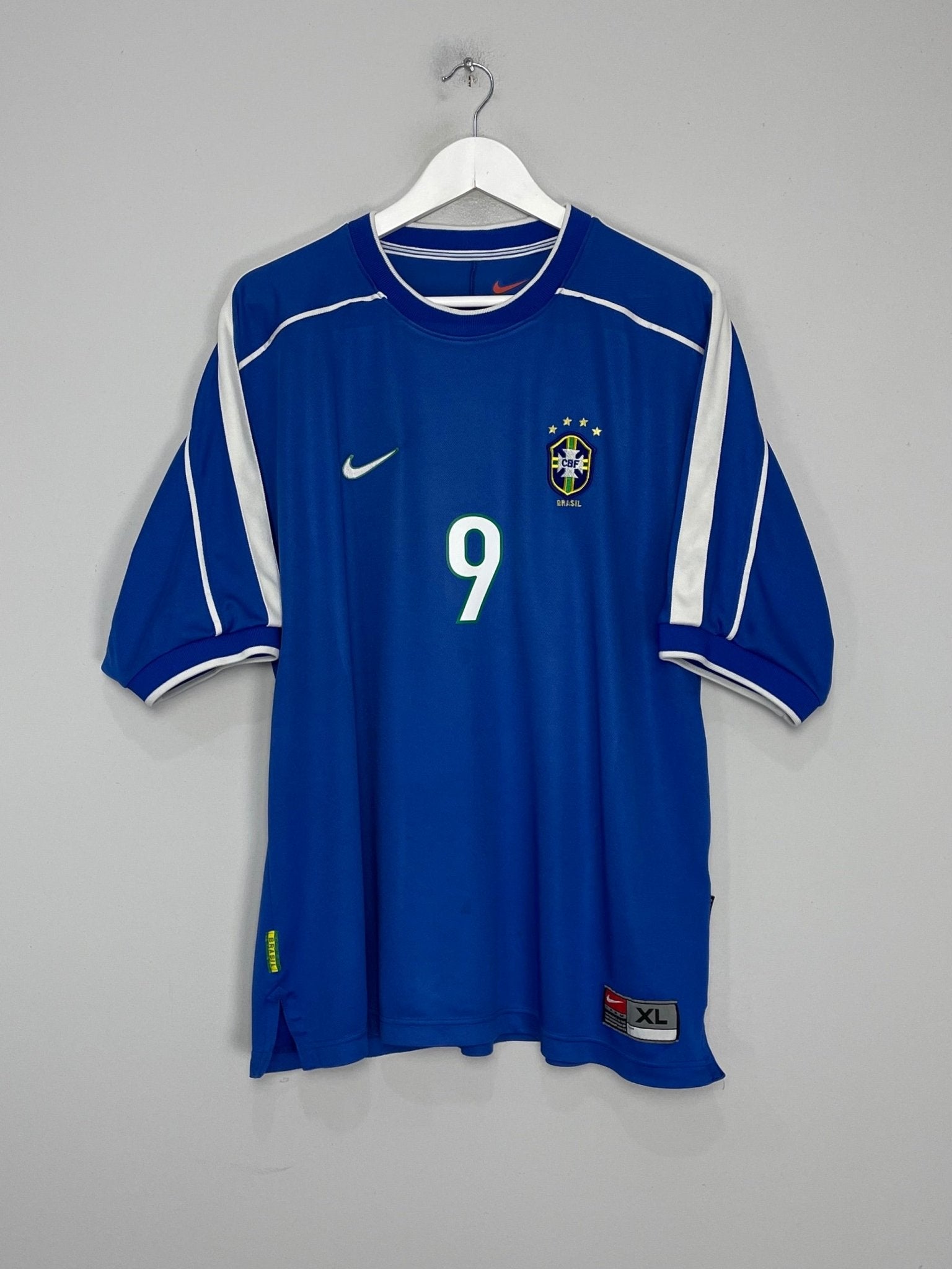 Shop 1998/00 BRAZIL RONALDO #9 AWAY SHIRT (XL) NIKE, classic football shirts, vintage football shirts & retro soccer jerseys at Cult Kits