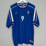 Shop 1998/00 BRAZIL RONALDO #9 AWAY SHIRT (XL) NIKE, classic football shirts, vintage football shirts & retro soccer jerseys at Cult Kits