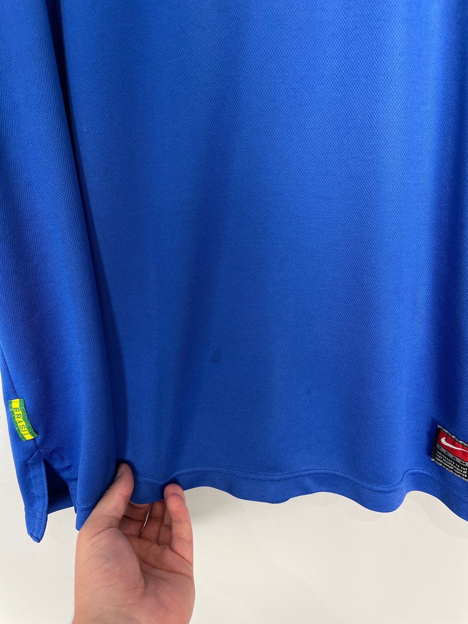 Shop 1998/00 BRAZIL RONALDO #9 AWAY SHIRT (XL) NIKE, classic football shirts, vintage football shirts & retro soccer jerseys at Cult Kits