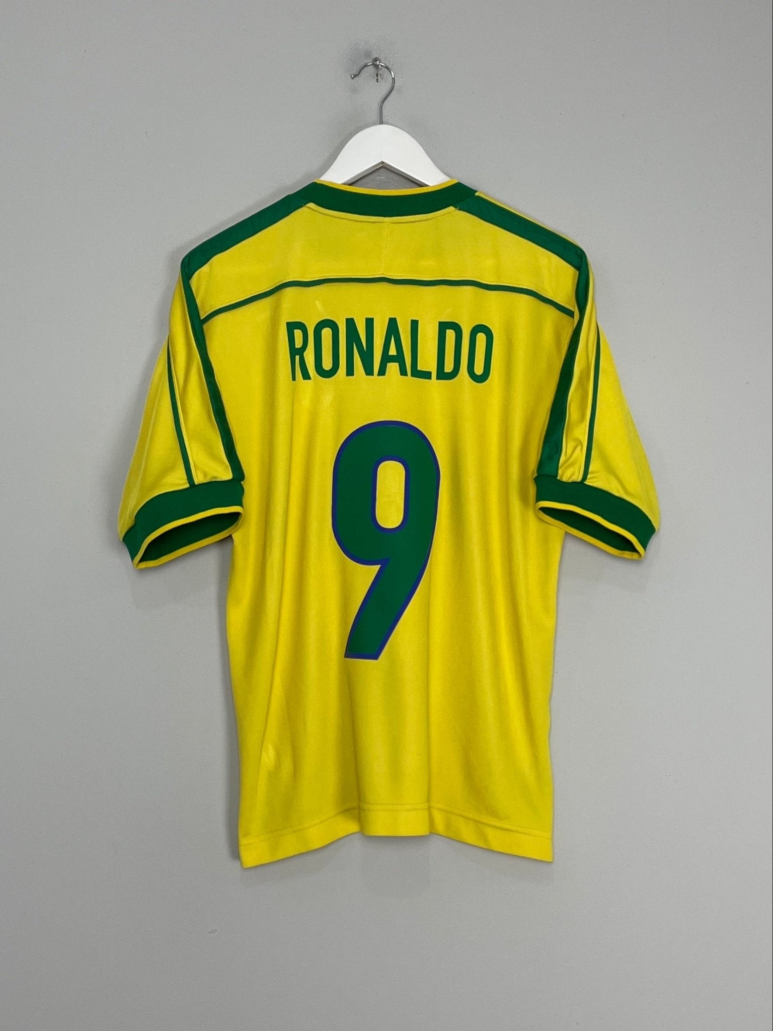 Shop 1998/00 BRAZIL RONALDO #9 HOME SHIRT (M) NIKE, classic football shirts, vintage football shirts & retro soccer jerseys at Cult Kits