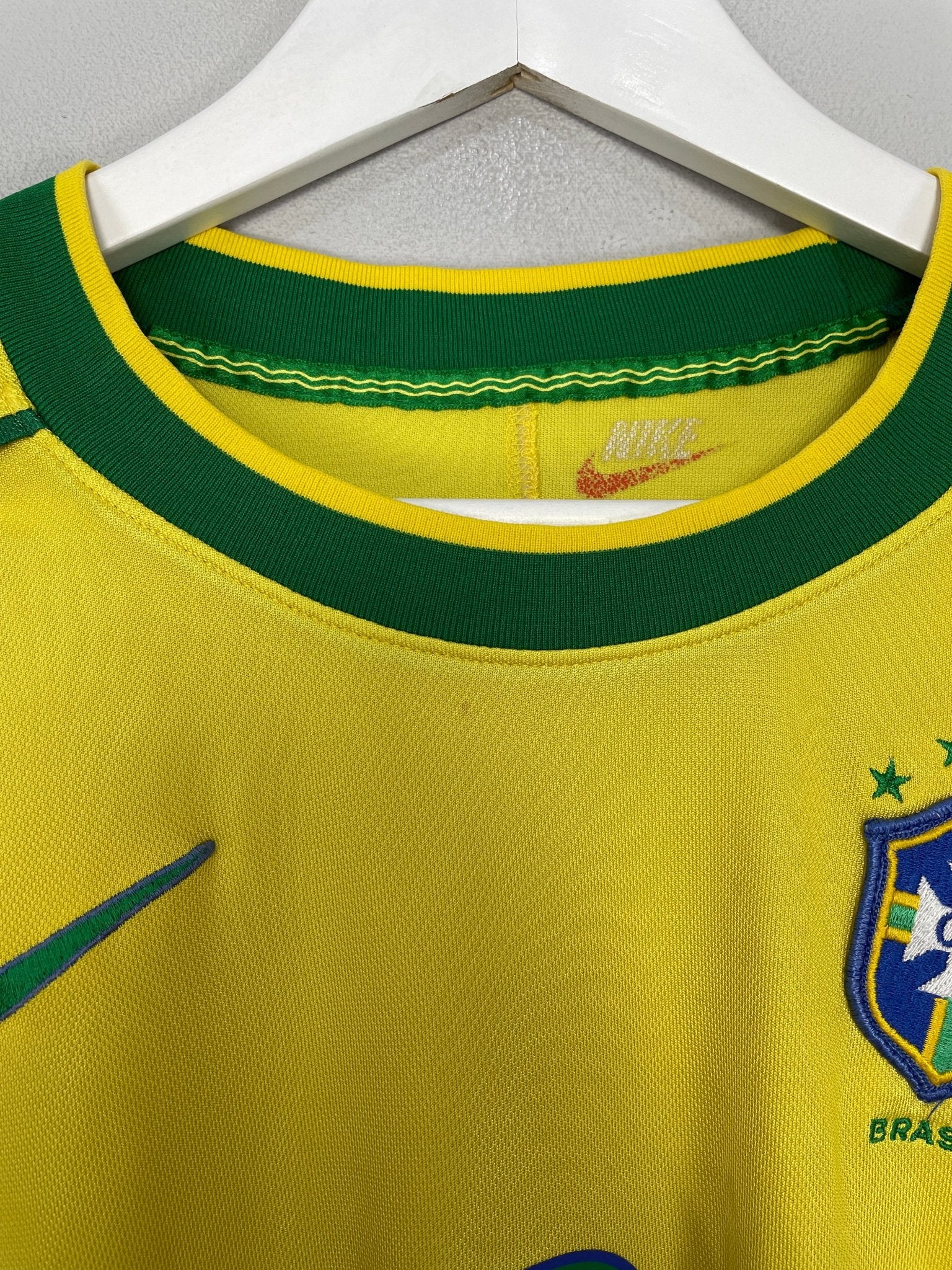Shop 1998/00 BRAZIL RONALDO #9 HOME SHIRT (M) NIKE, classic football shirts, vintage football shirts & retro soccer jerseys at Cult Kits