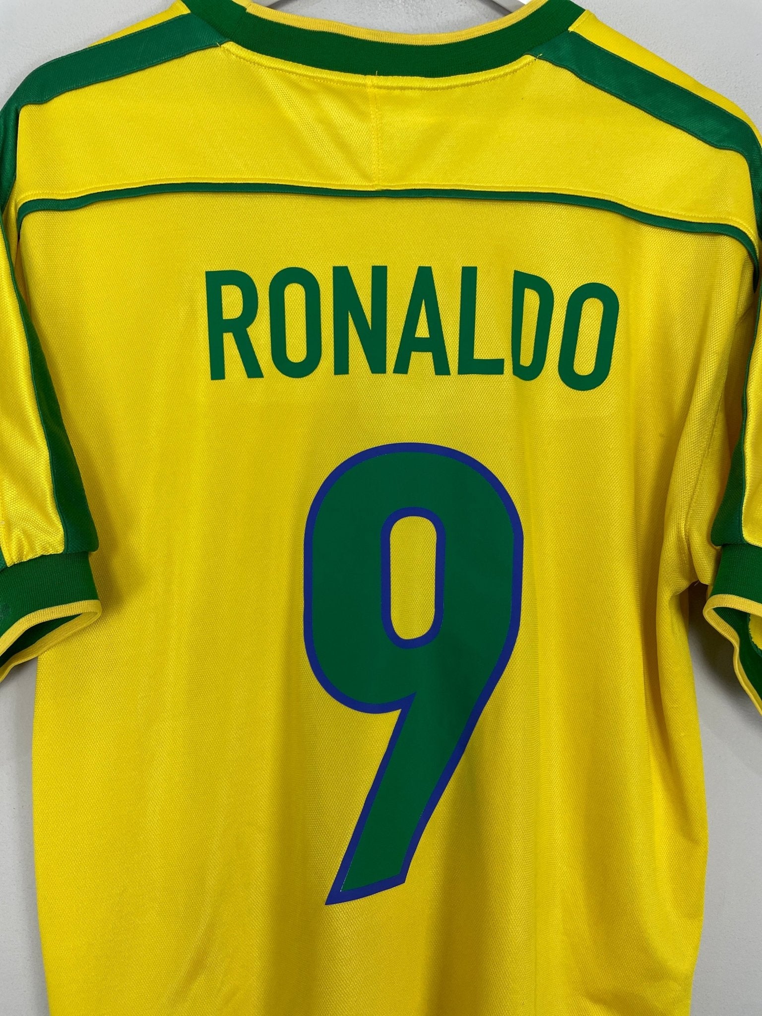 Shop 1998/00 BRAZIL RONALDO #9 HOME SHIRT (M) NIKE, classic football shirts, vintage football shirts & retro soccer jerseys at Cult Kits