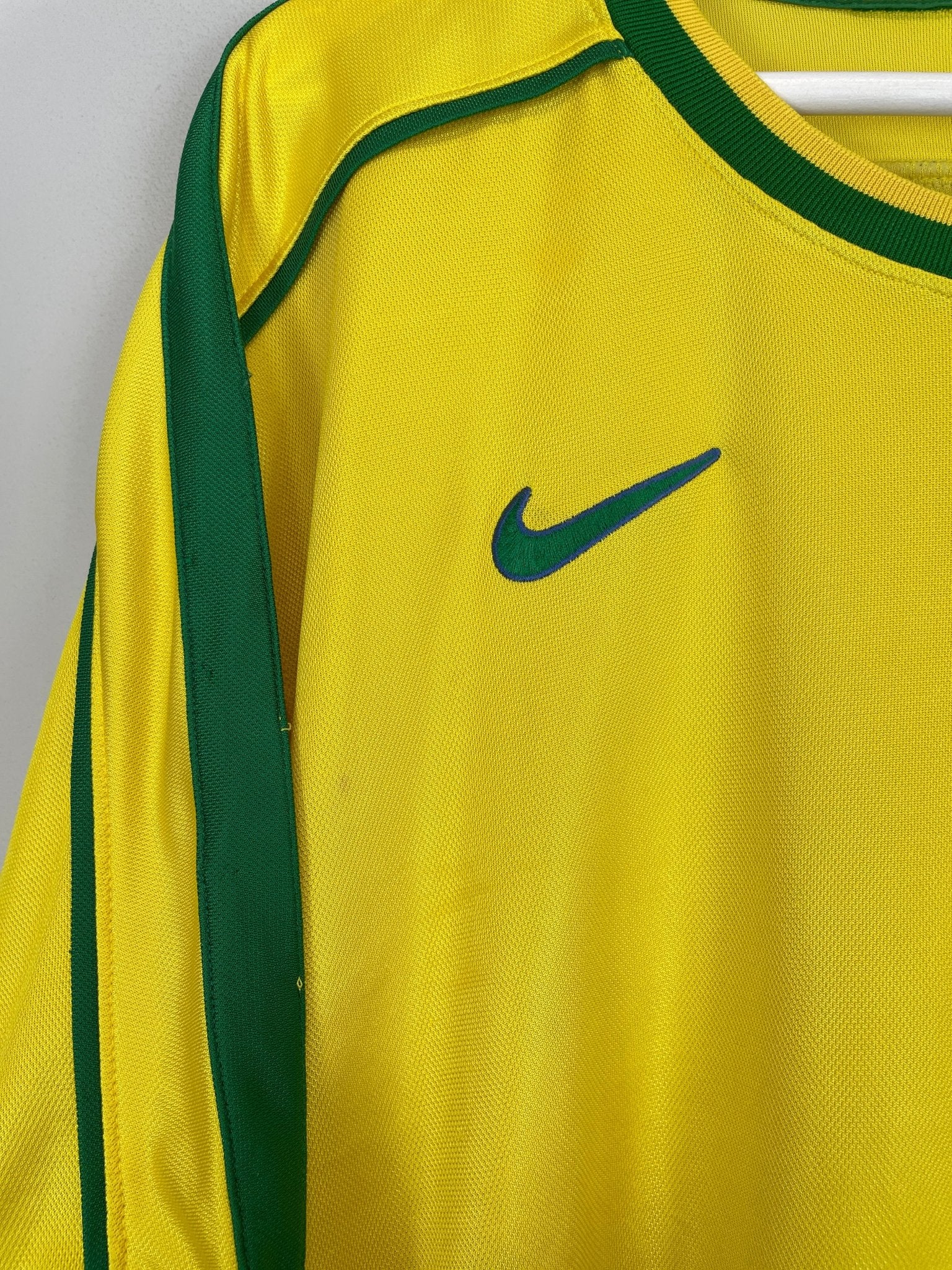 Shop 1998/00 BRAZIL RONALDO #9 HOME SHIRT (XL) NIKE, classic football shirts, vintage football shirts & retro soccer jerseys at Cult Kits