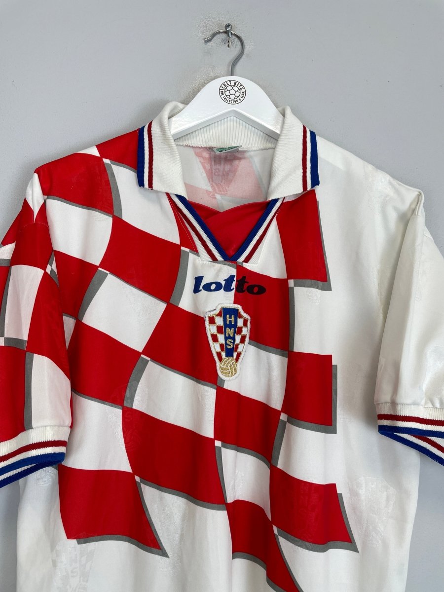 1998/00 CROATIA HOME SHIRT (L) LOTTO - Cult Kits - Large - Buy Vintage Football Shirts, Authentic Retro Football Shirts For Sale, Classic Football Shirts & Soccer Jersey