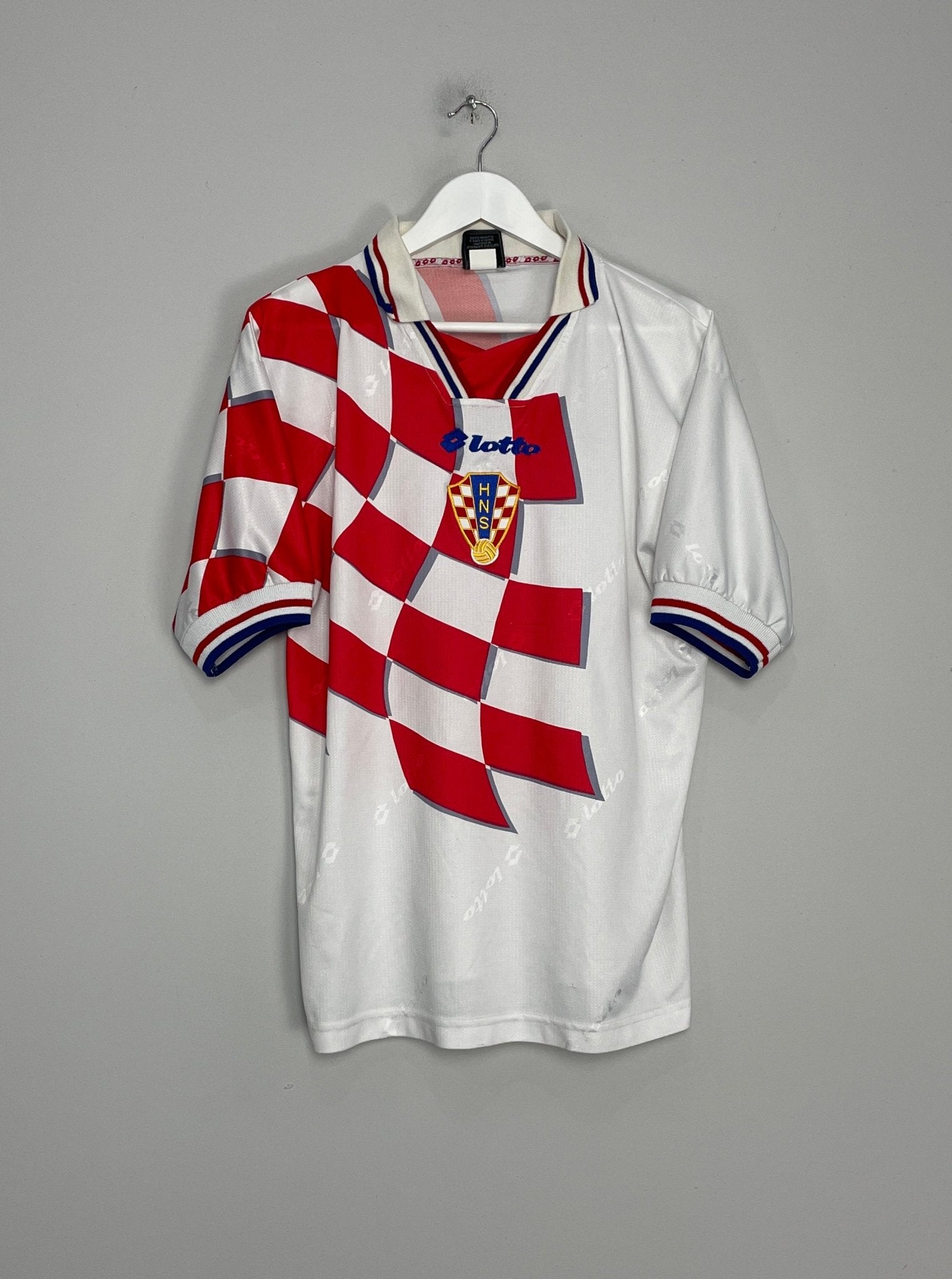 Shop 1998/00 CROATIA HOME SHIRT (M) LOTTO, classic football shirts, vintage football shirts & retro soccer jerseys at Cult Kits