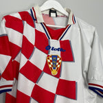 Shop 1998/00 CROATIA HOME SHIRT (M) LOTTO, classic football shirts, vintage football shirts & retro soccer jerseys at Cult Kits