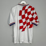 Shop 1998/00 CROATIA HOME SHIRT (M) LOTTO, classic football shirts, vintage football shirts & retro soccer jerseys at Cult Kits