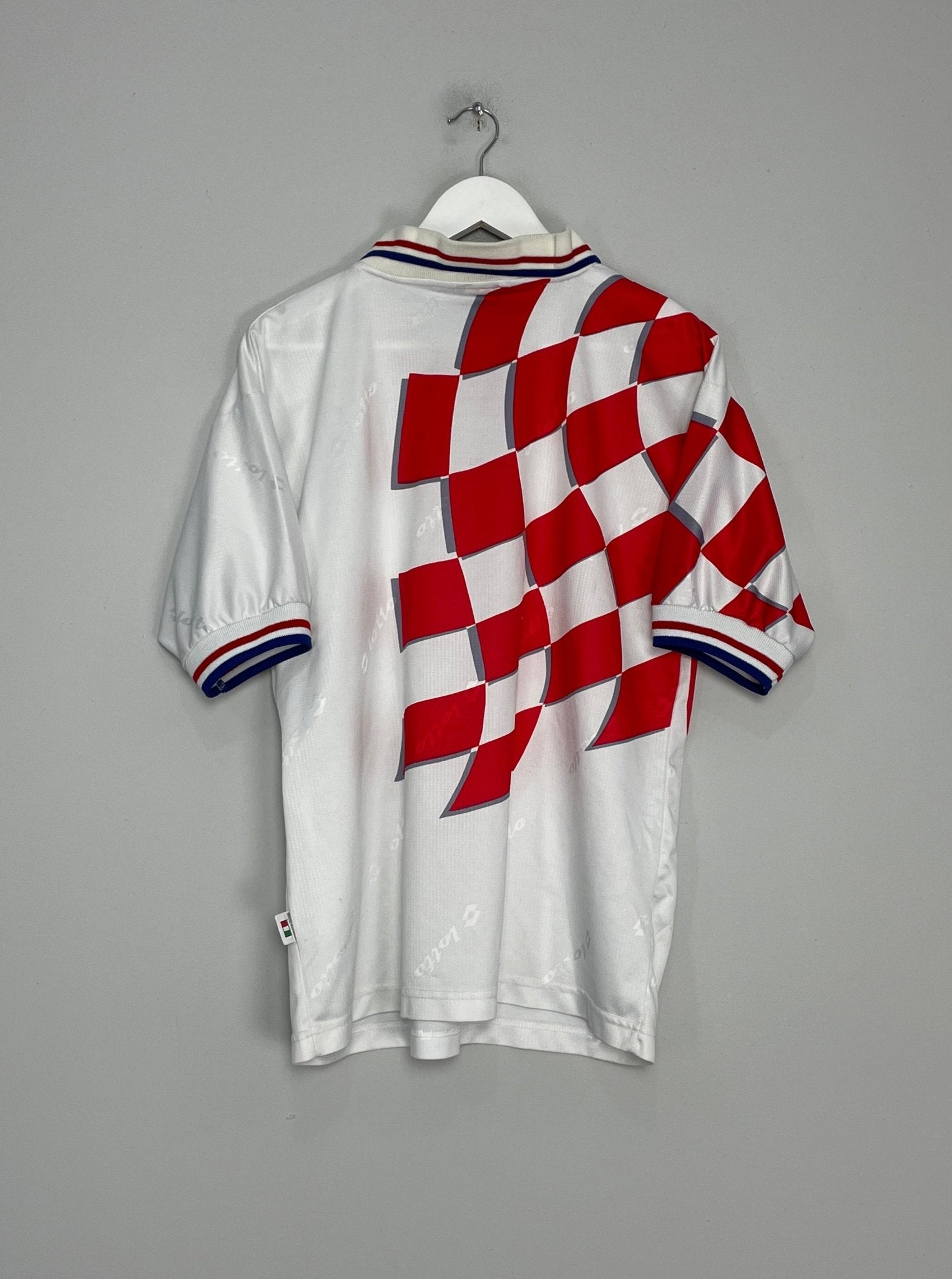 Shop 1998/00 CROATIA HOME SHIRT (M) LOTTO, classic football shirts, vintage football shirts & retro soccer jerseys at Cult Kits