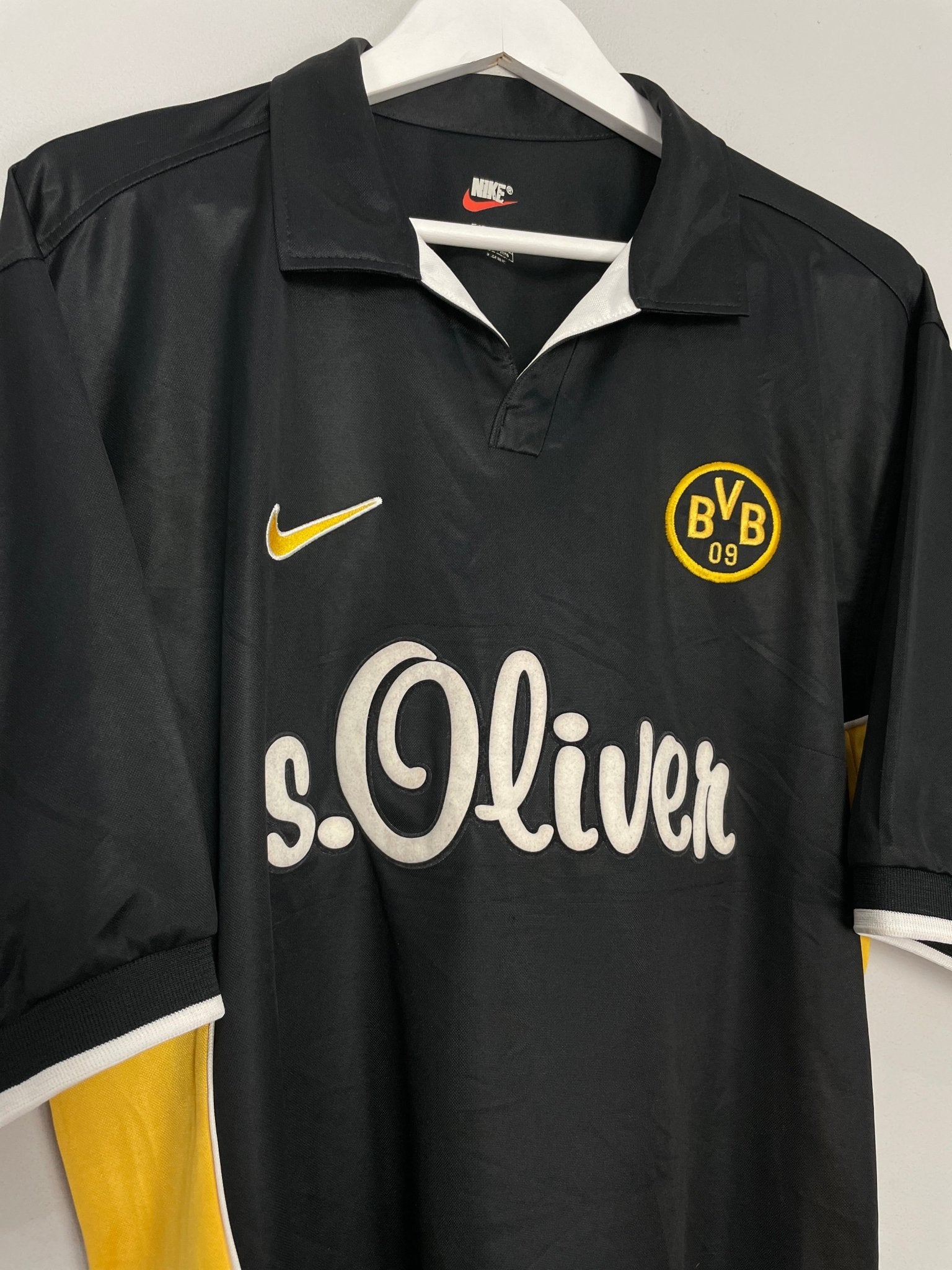 Shop 1998/00 DORTMUND AWAY SHIRT (L) NIKE, classic football shirts, vintage football shirts & retro soccer jerseys at Cult Kits
