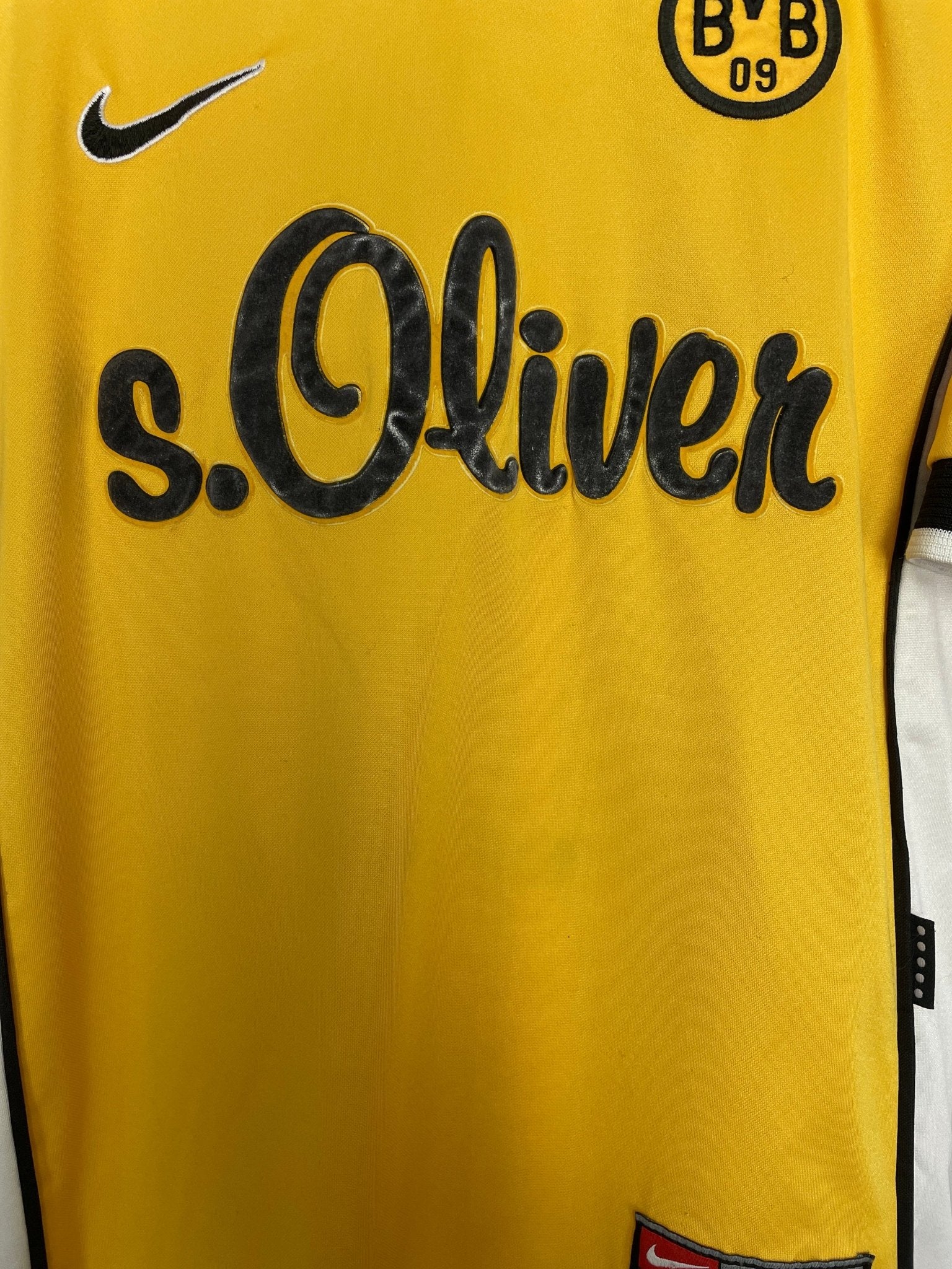 Shop 1998/00 DORTMUND HOME SHIRT (S) NIKE, classic football shirts, vintage football shirts & retro soccer jerseys at Cult Kits