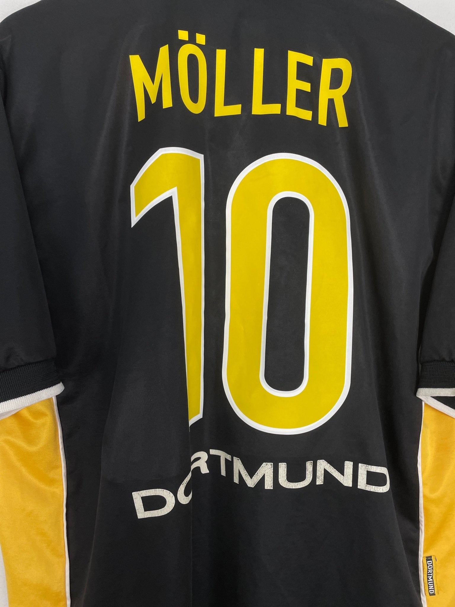 Shop 1998/00 DORTMUND MOLLER #10 AWAY SHIRT (L) NIKE, classic football shirts, vintage football shirts & retro soccer jerseys at Cult Kits