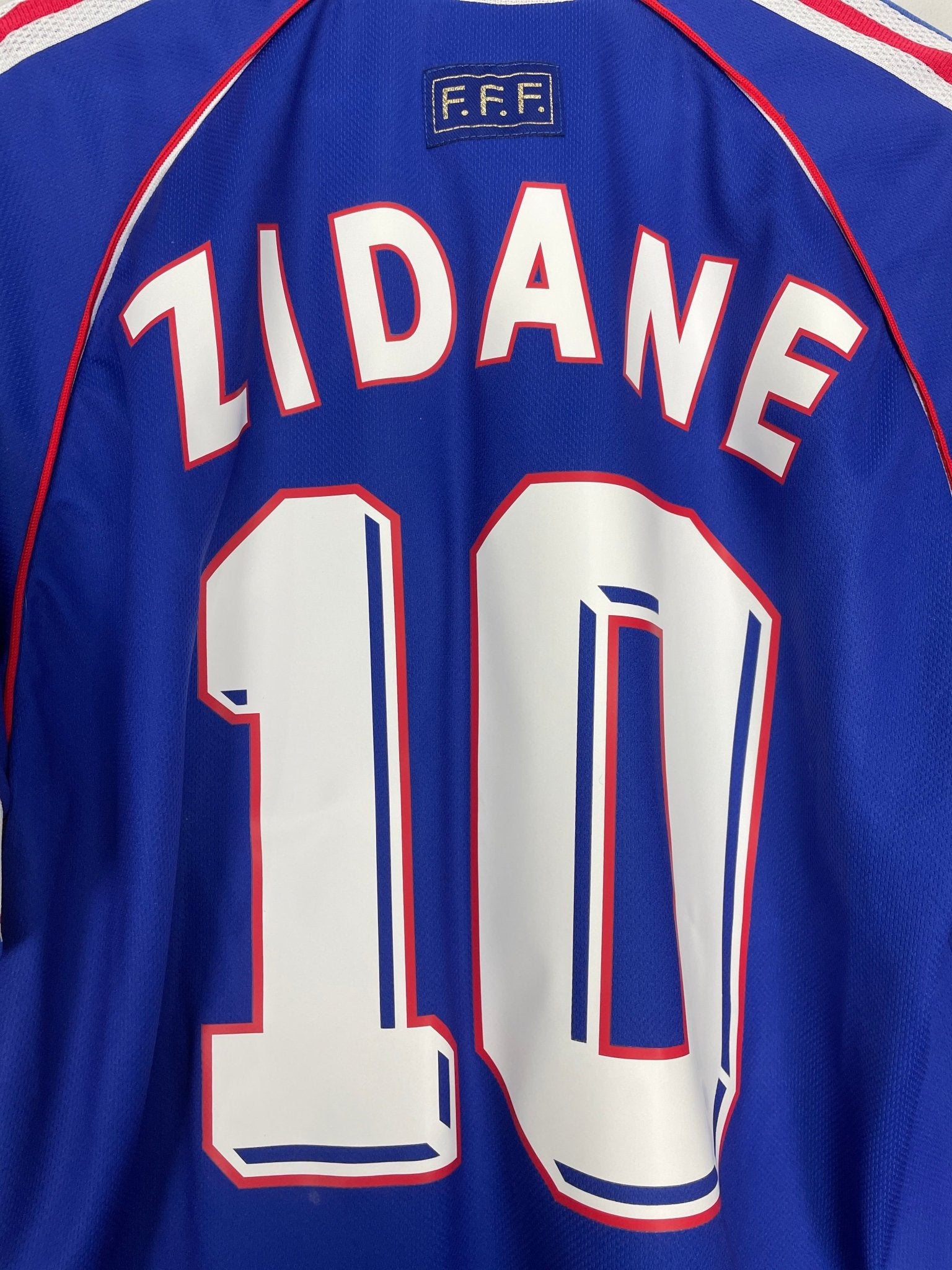 Shop 1998/00 FRANCE ZIDANE #10 HOME SHIRT (M) ADIDAS, classic football shirts, vintage football shirts & retro soccer jerseys at Cult Kits