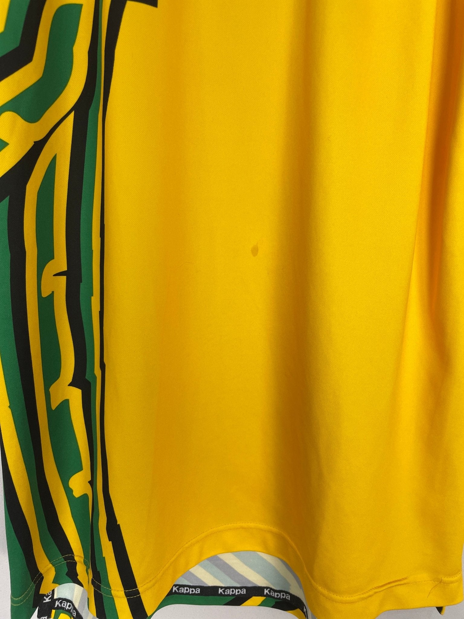 Shop 1998/00 JAMAICA HOME SHIRT (XL) KAPPA, classic football shirts, vintage football shirts & retro soccer jerseys at Cult Kits