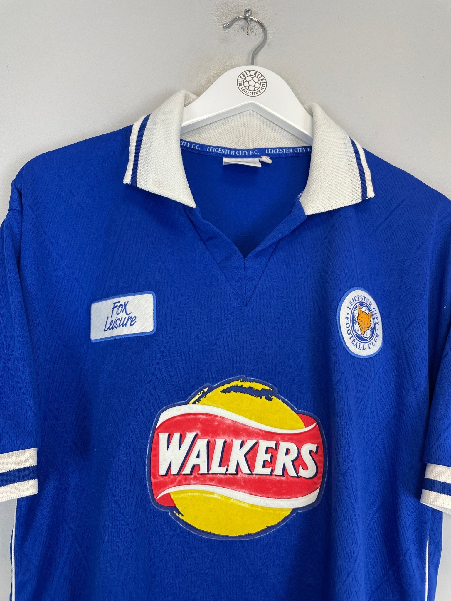 Shop 1998/00 LEICESTER CITY #16 HOME SHIRT (M) FOX LEISURE, classic football shirts, vintage football shirts & retro soccer jerseys at Cult Kits