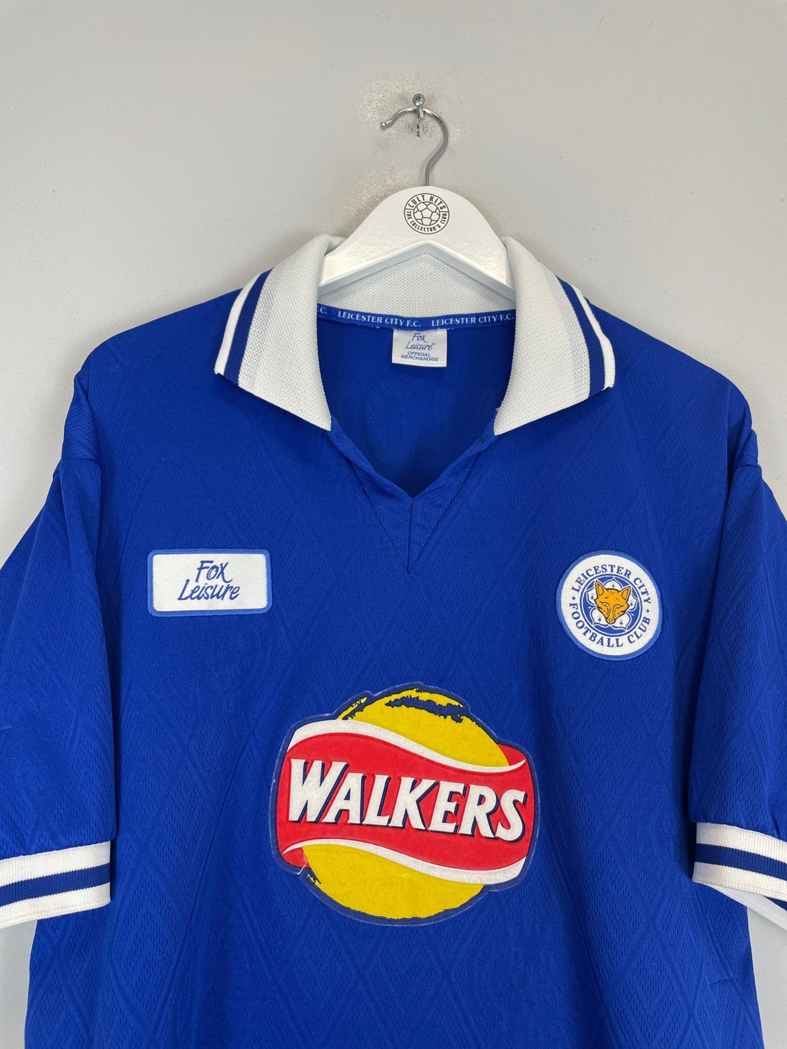 Shop 1998/00 LEICESTER CITY ELLIOT #18 HOME SHIRT (L) FOX LEISURE, classic football shirts, vintage football shirts & retro soccer jerseys at Cult Kits