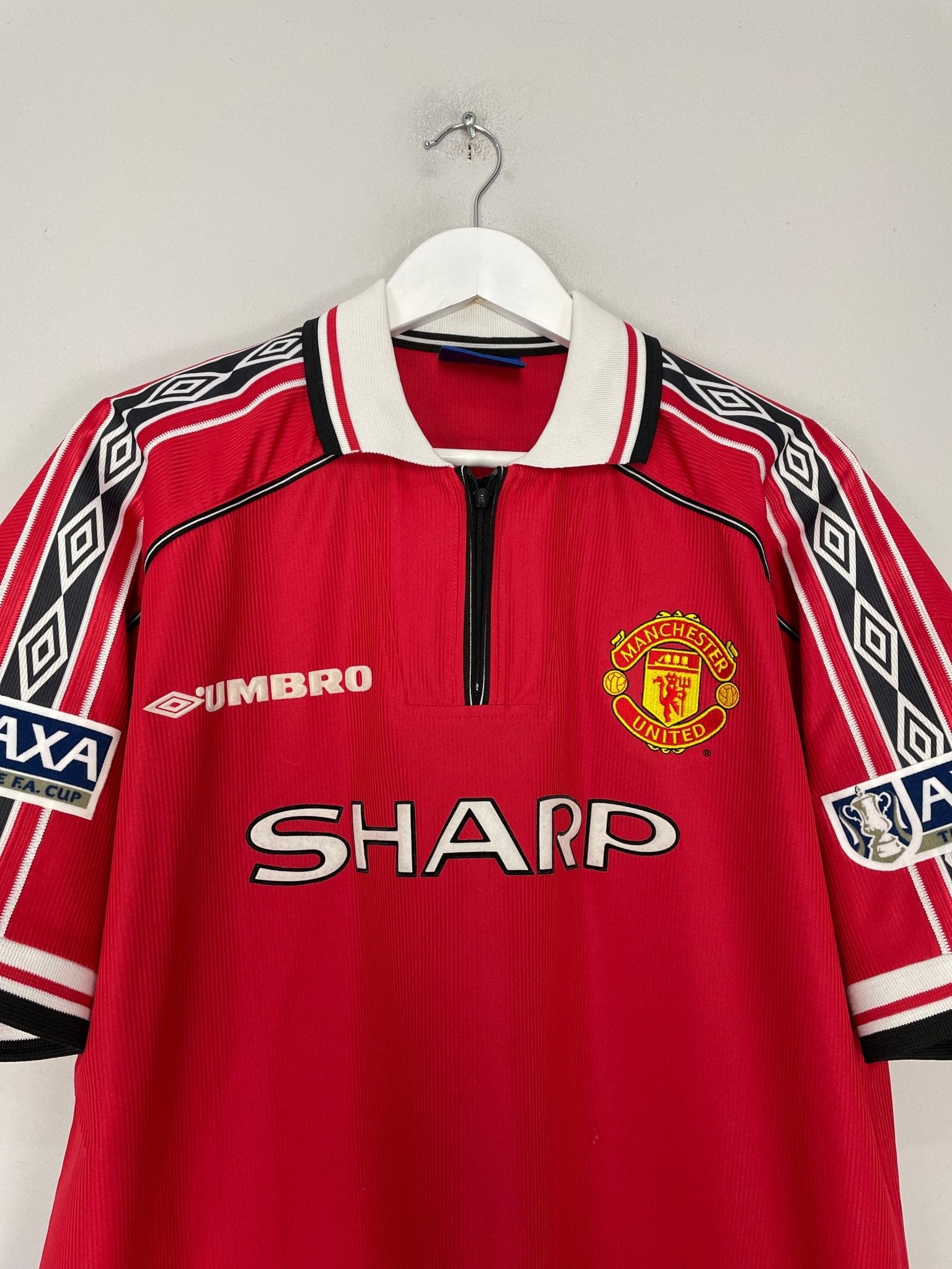 Shop 1998/00 MANCHESTER UNITED BECKHAM #7 *FA CUP* HOME SHIRT (XL) UMBRO, classic football shirts, vintage football shirts & retro soccer jerseys at Cult Kits