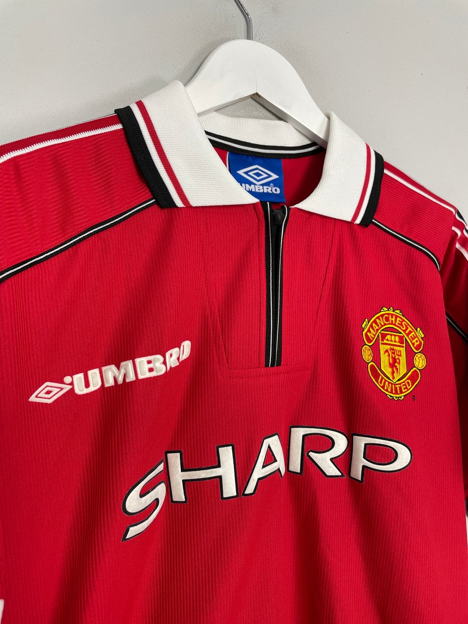 Shop 1998/00 MANCHESTER UNITED BECKHAM #7 HOME SHIRT (L) UMBRO, classic football shirts, vintage football shirts & retro soccer jerseys at Cult Kits