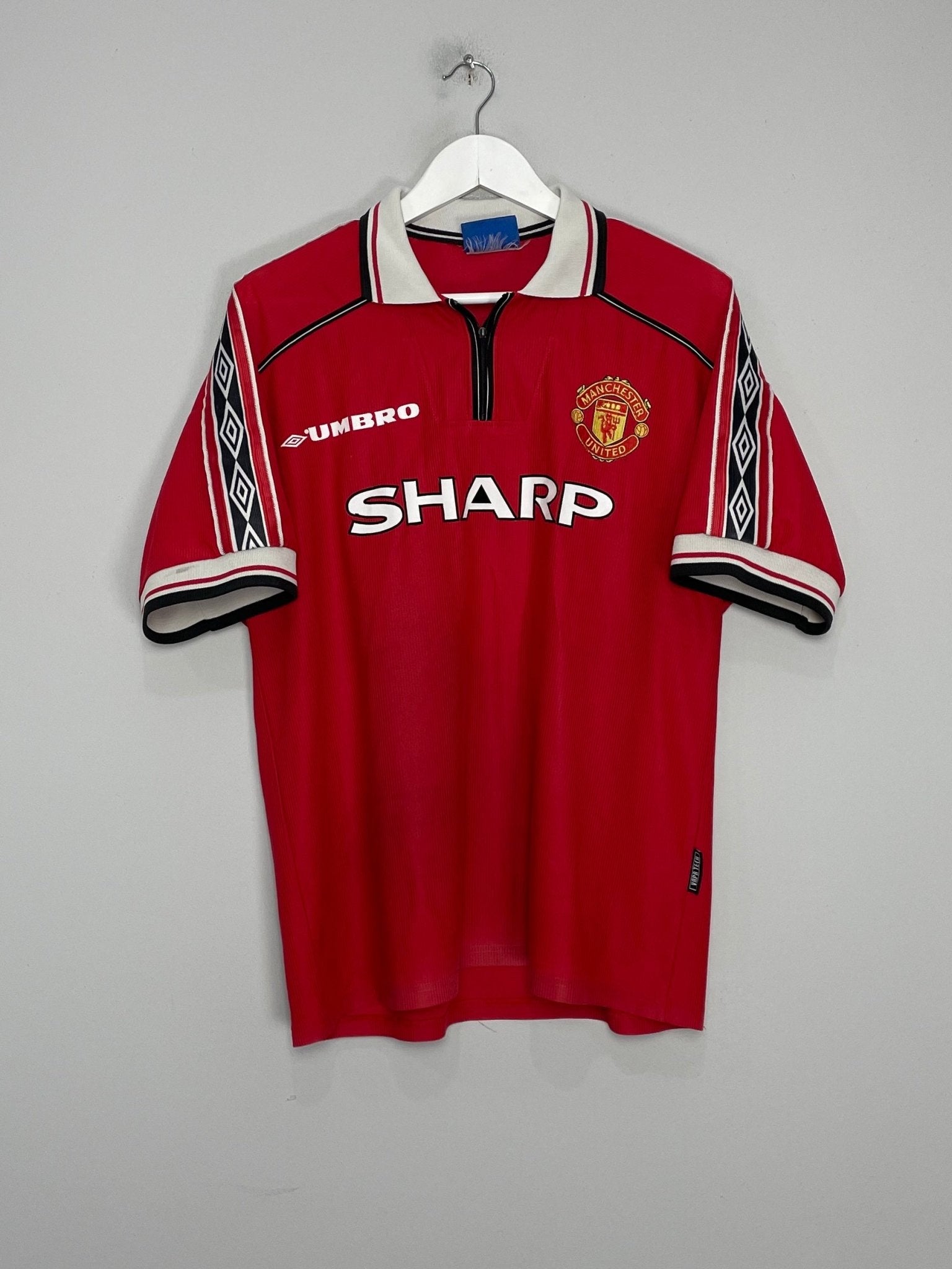 Shop 1998/00 MANCHESTER UNITED BECKHAM #7 HOME SHIRT (L) UMBRO, classic football shirts, vintage football shirts & retro soccer jerseys at Cult Kits