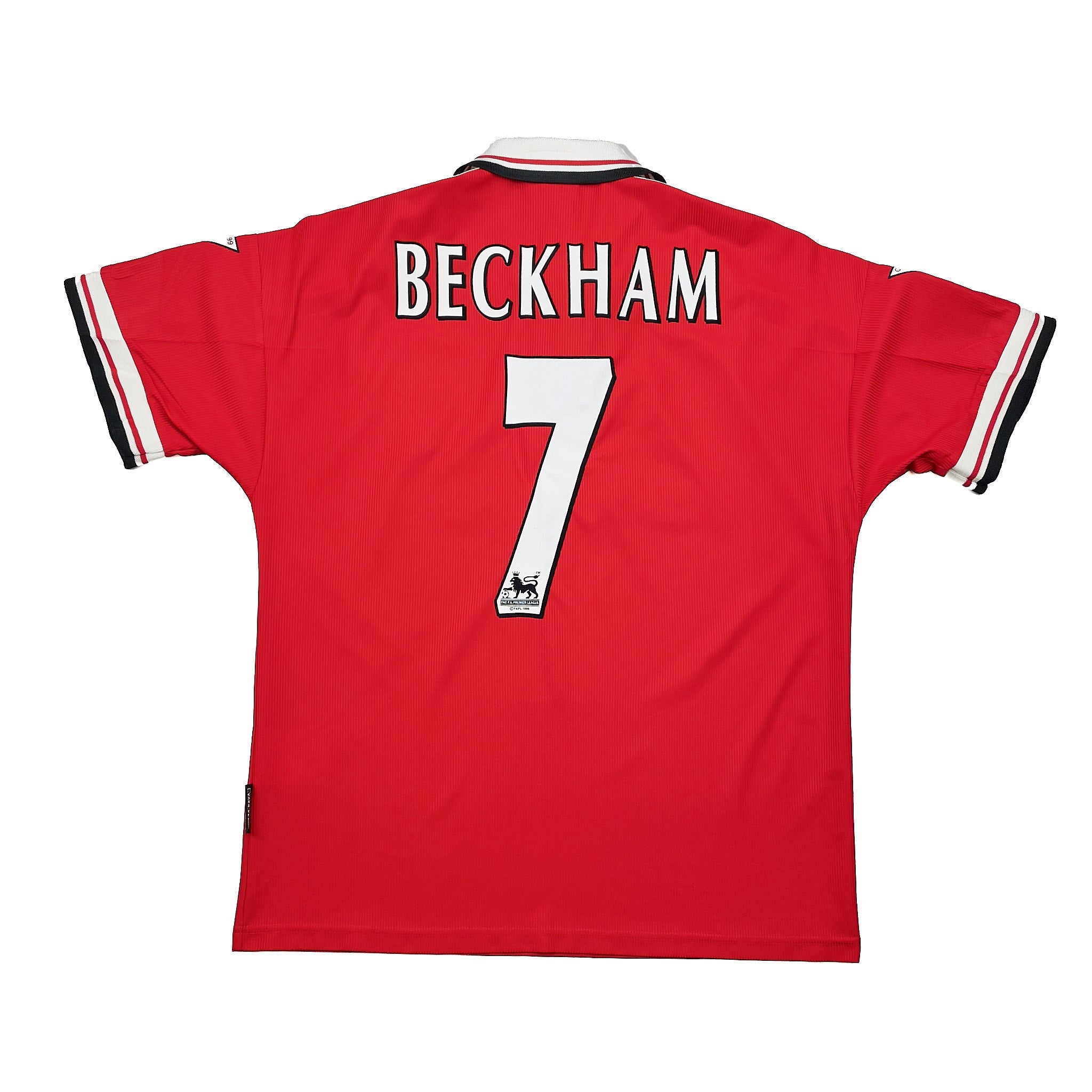 Buy 1998/00 Manchester United Beckham 7 Home Shirt (L) Umbro ~ Free worldwide shipping ~ Authentic Vintage Football Shirts from Cult Kits