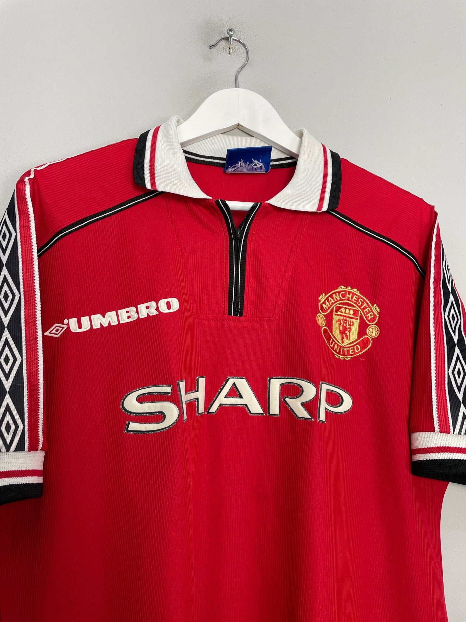 Shop 1998/00 MANCHESTER UNITED BECKHAM #7 HOME SHIRT (L) UMBRO, classic football shirts, vintage football shirts & retro soccer jerseys at Cult Kits