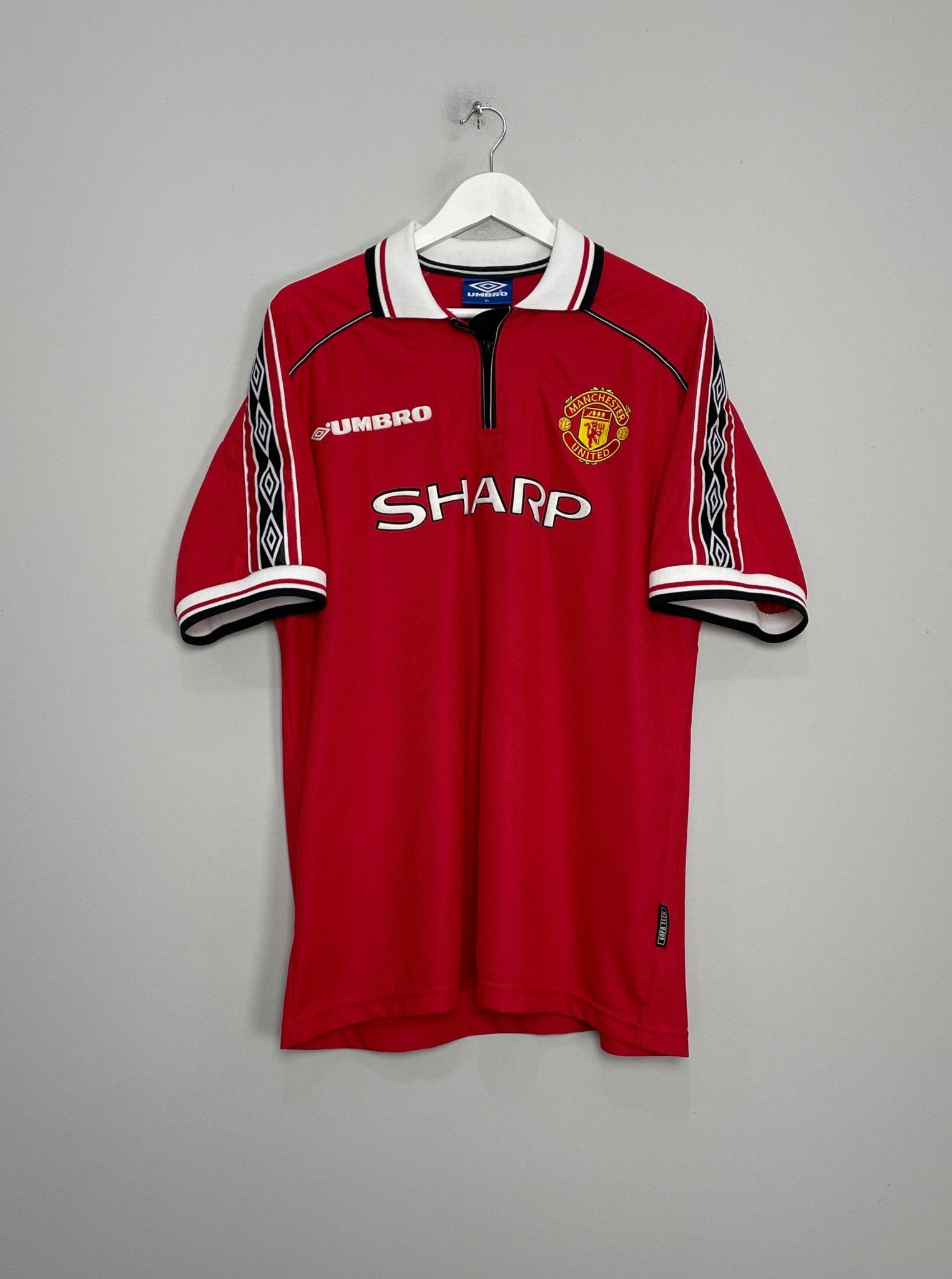 Shop 1998/00 MANCHESTER UNITED BECKHAM #7 HOME SHIRT (XL) UMBRO, classic football shirts, vintage football shirts & retro soccer jerseys at Cult Kits