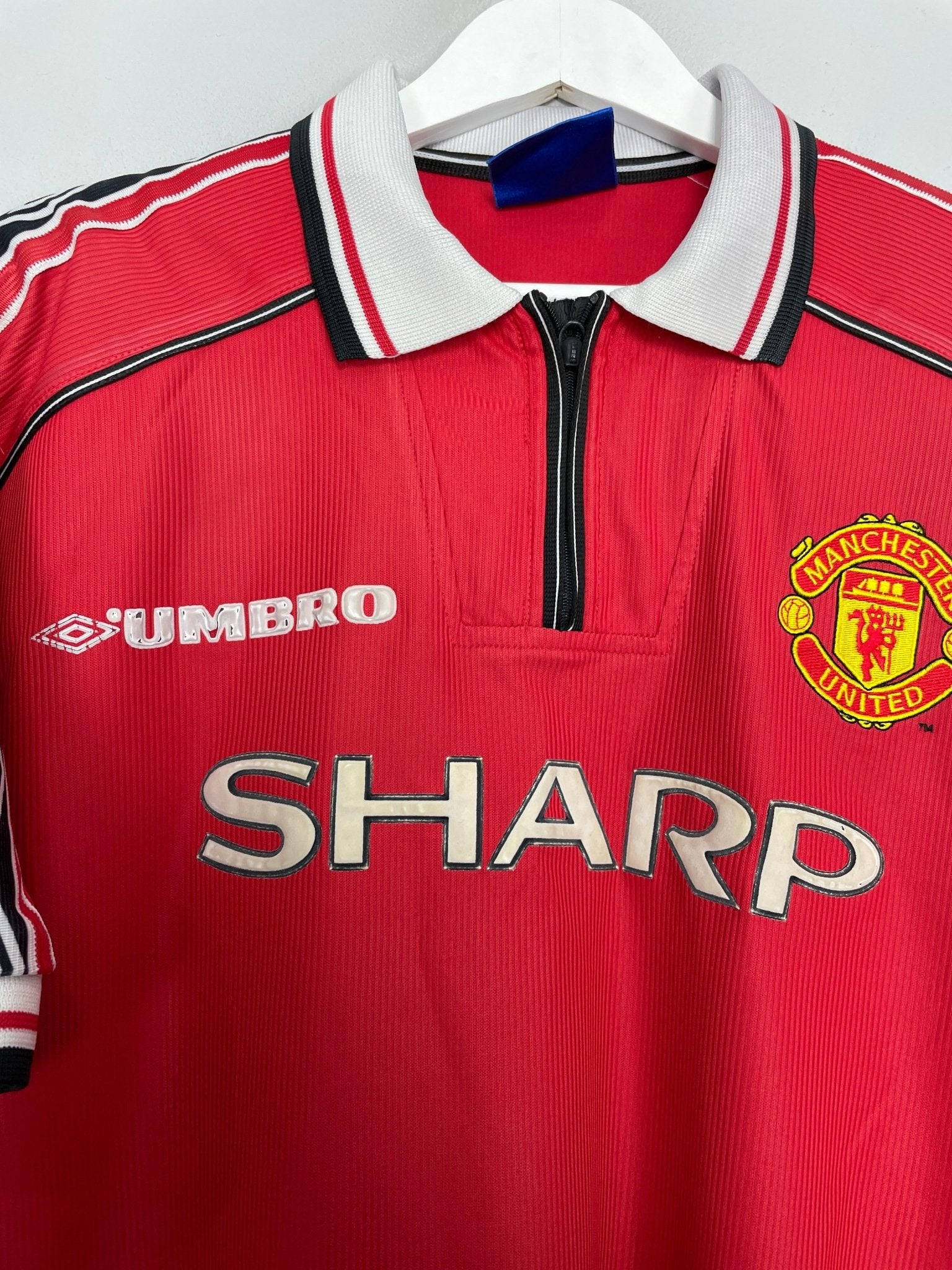 Shop 1998/00 MANCHESTER UNITED BIRMO #2 HOME SHIRT (XL) UMBRO, classic football shirts, vintage football shirts & retro soccer jerseys at Cult Kits