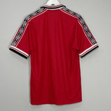 Shop 1998/00 MANCHESTER UNITED HOME SHIRT (L) UMBRO, classic football shirts, vintage football shirts & retro soccer jerseys at Cult Kits