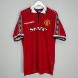 Shop 1998/00 MANCHESTER UNITED HOME SHIRT (XL) UMBRO, classic football shirts, vintage football shirts & retro soccer jerseys at Cult Kits