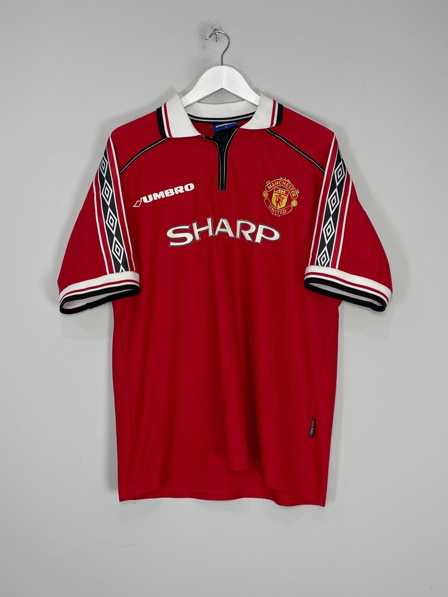 Shop 1998/00 MANCHESTER UNITED HOME SHIRT (XL) UMBRO, classic football shirts, vintage football shirts & retro soccer jerseys at Cult Kits